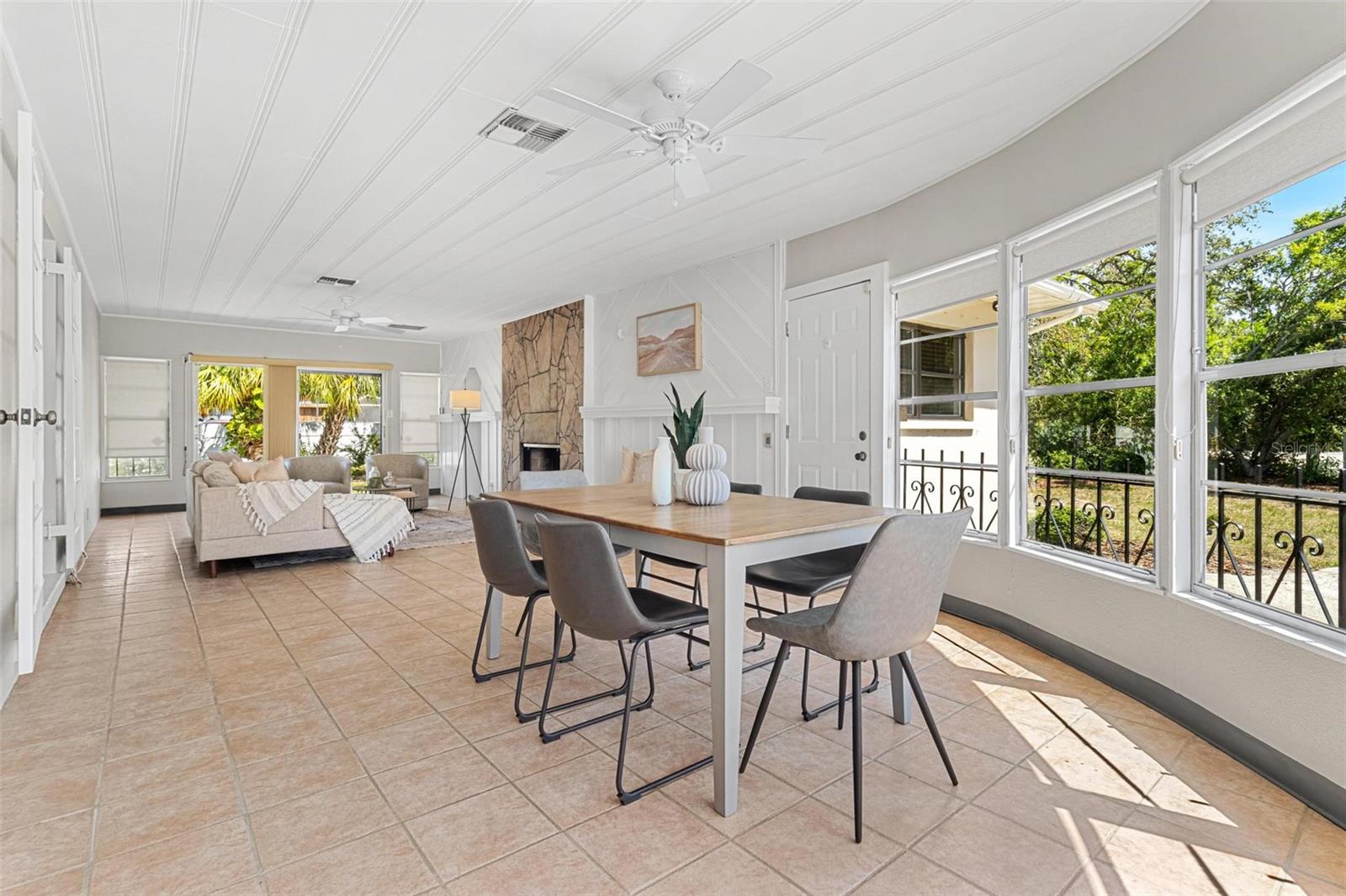 300 22ND AVE S, ST PETERSBURG, FL, 33705