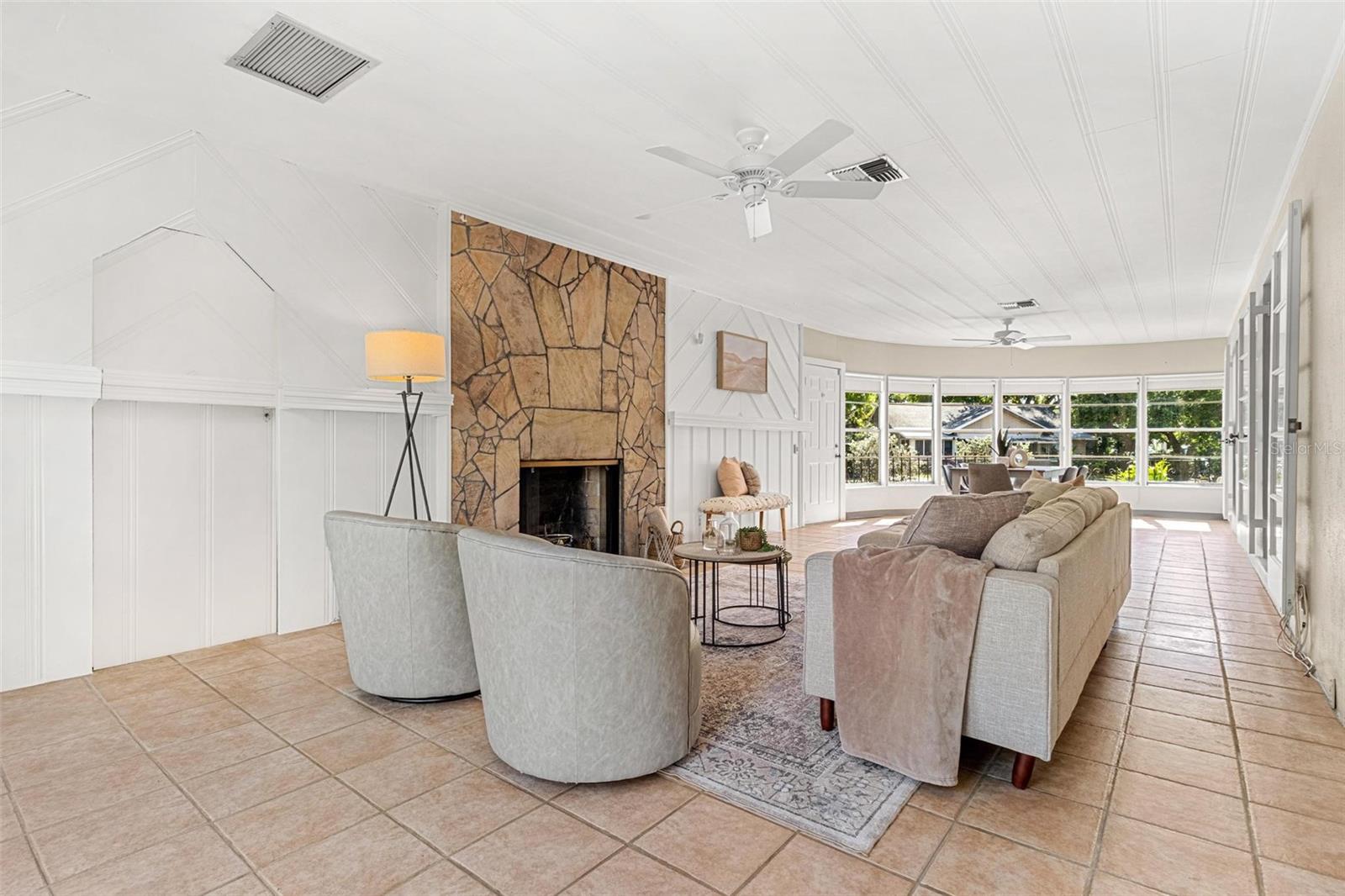 300 22ND AVE S, ST PETERSBURG, FL, 33705