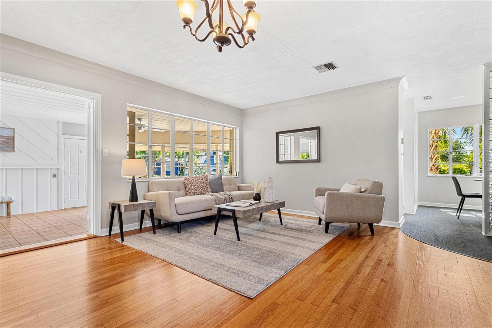 300 22ND AVE S, ST PETERSBURG, FL, 33705