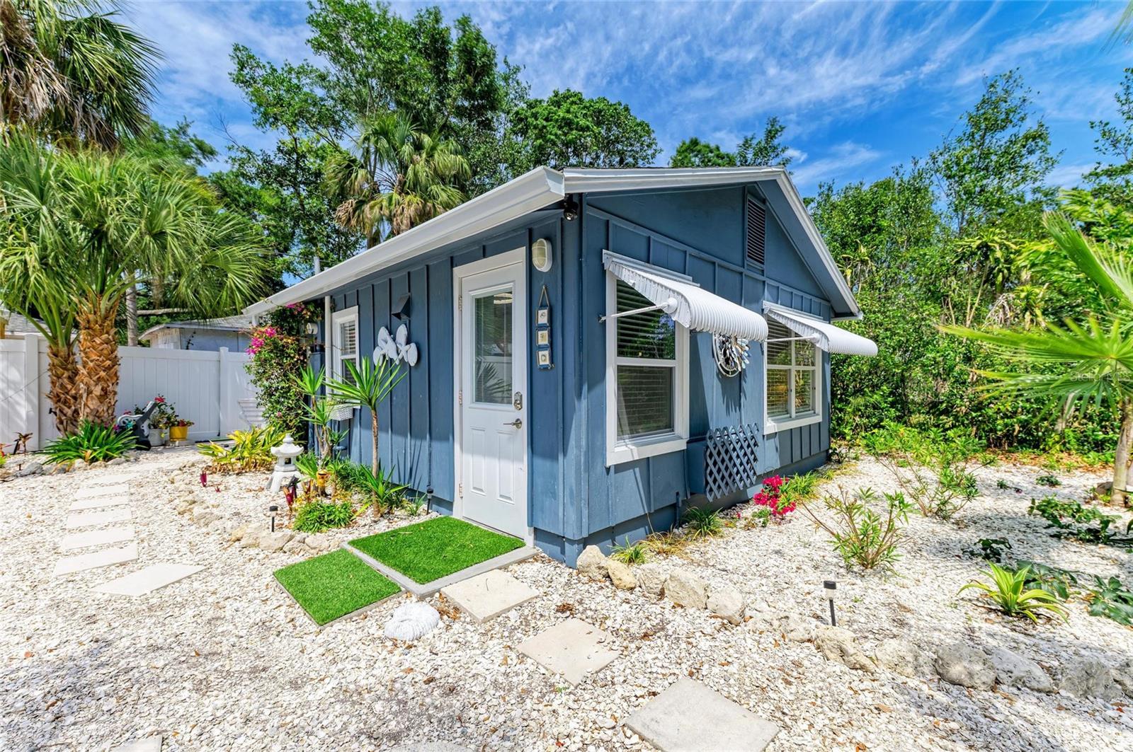 2031 OAK TER, SARASOTA, FL, 34231