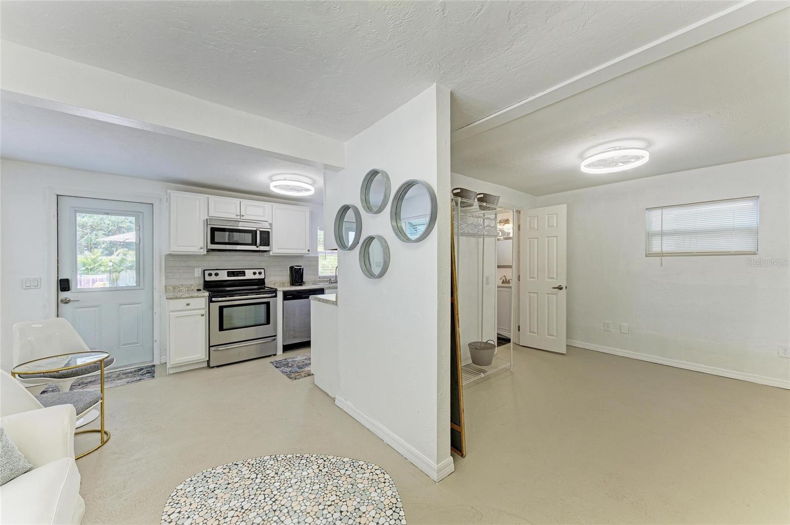 2031 OAK TER, SARASOTA, FL, 34231