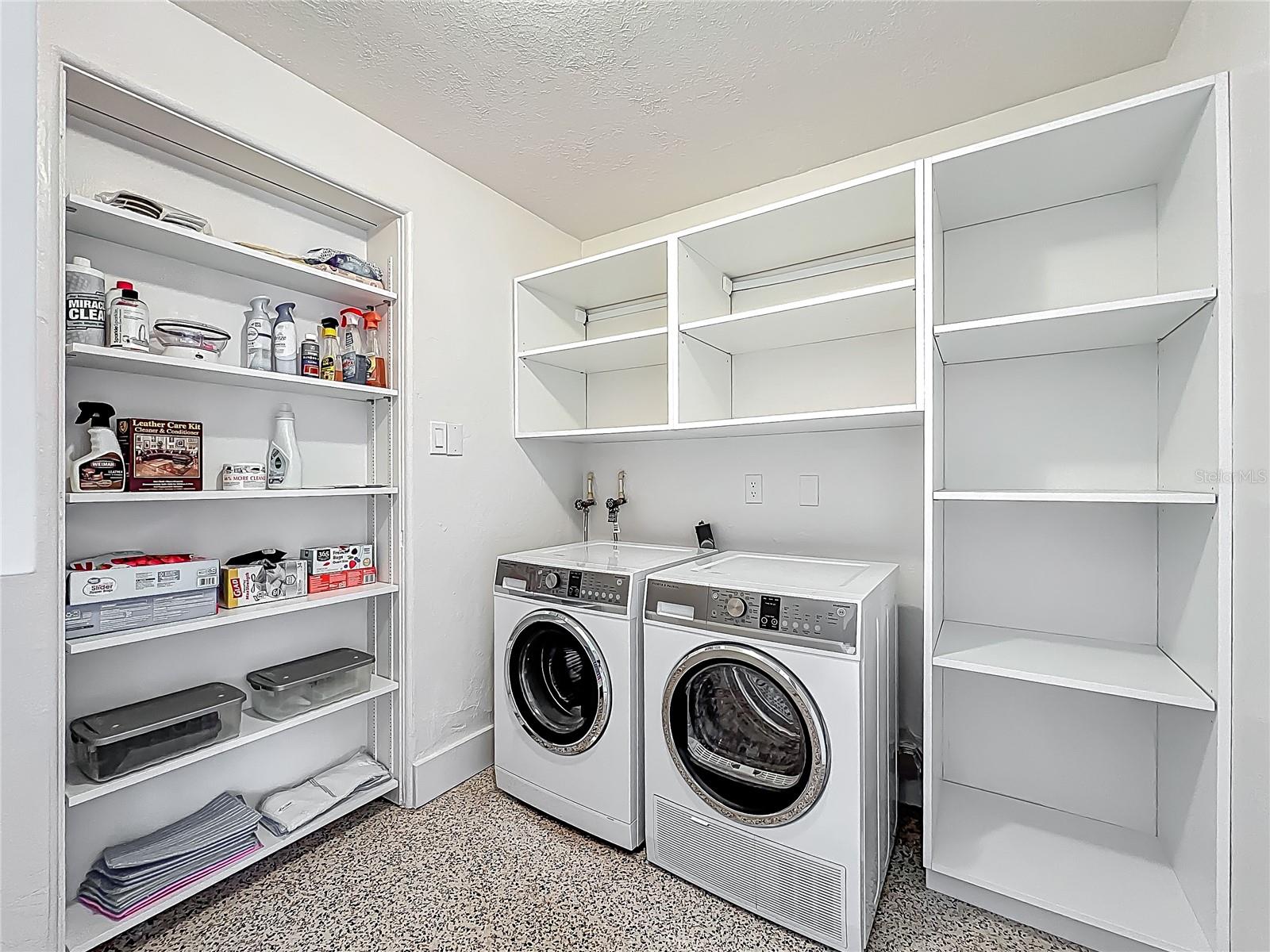 2108 LEE LN, SARASOTA, FL, 34231