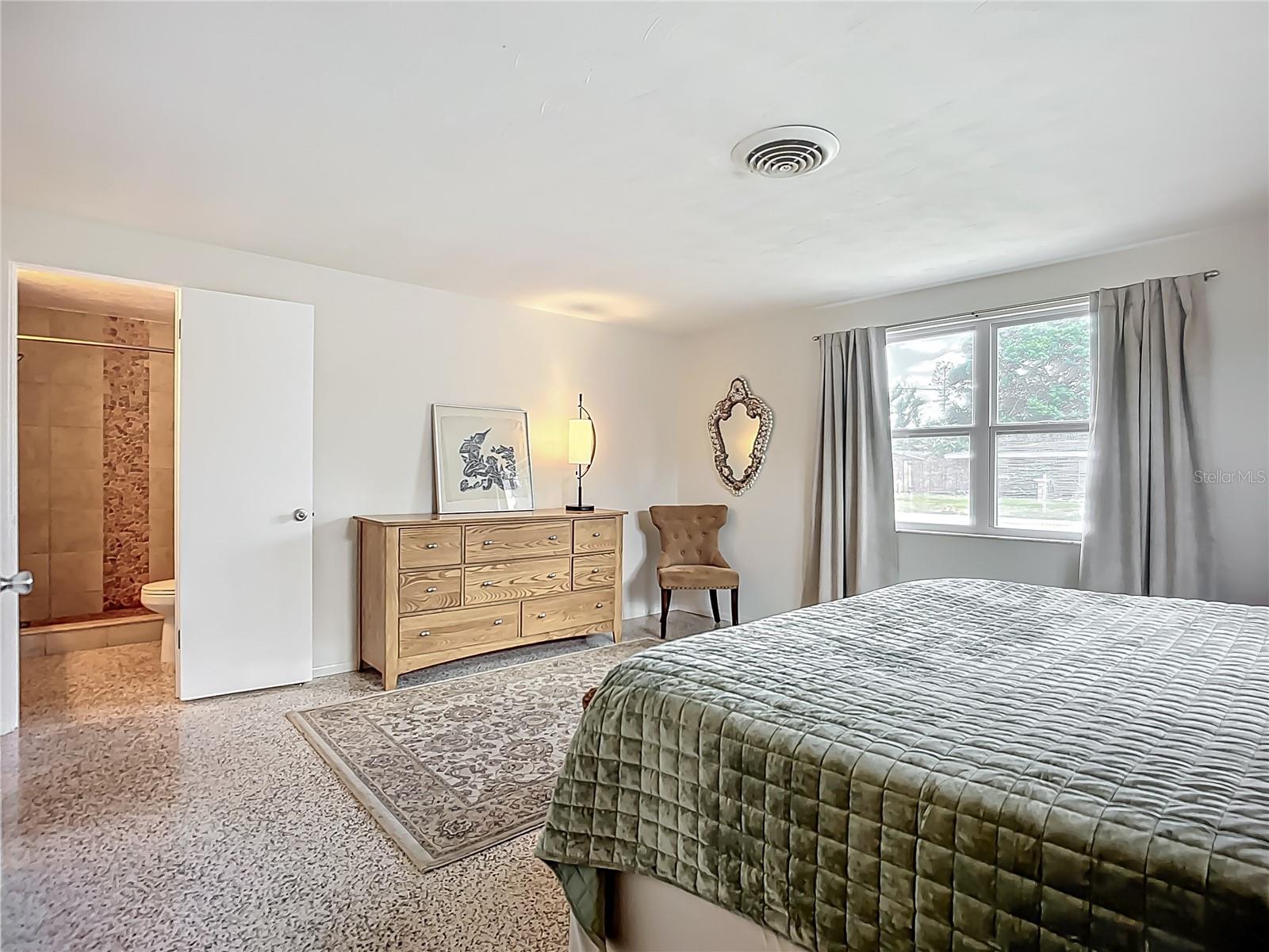 2108 LEE LN, SARASOTA, FL, 34231