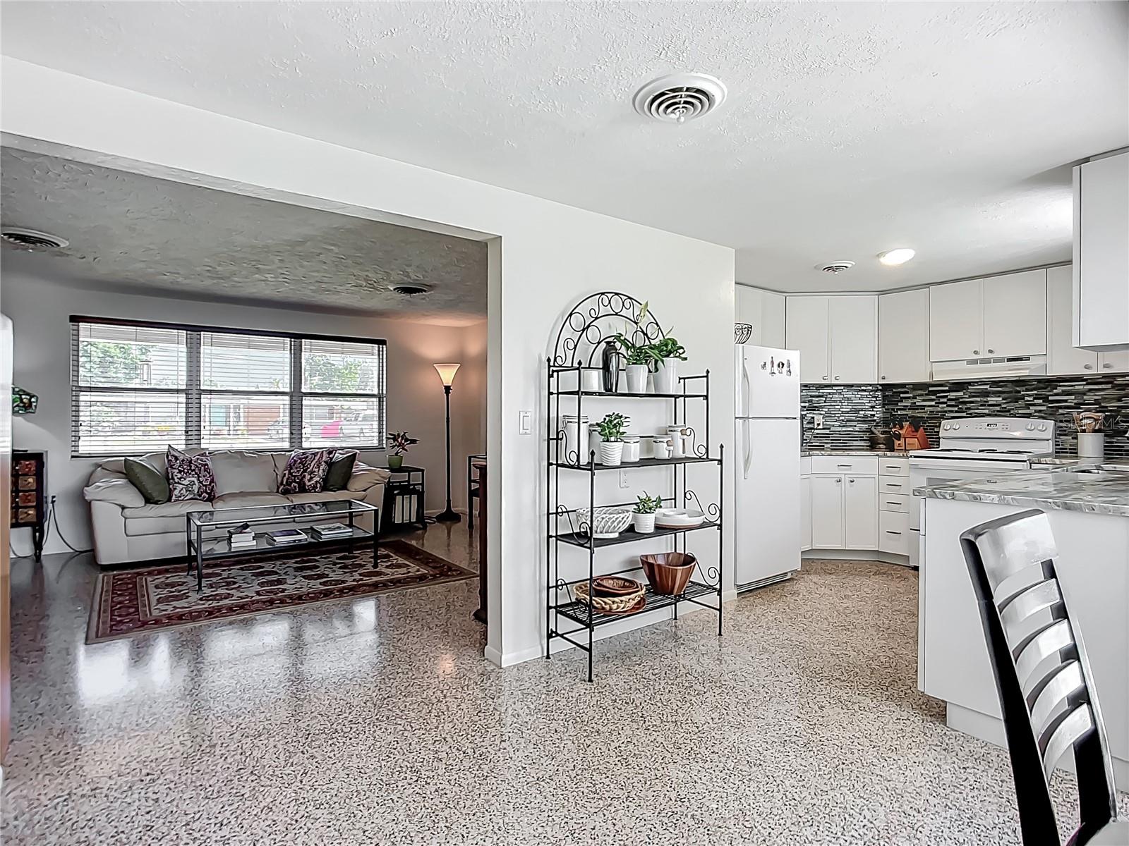 2108 LEE LN, SARASOTA, FL, 34231