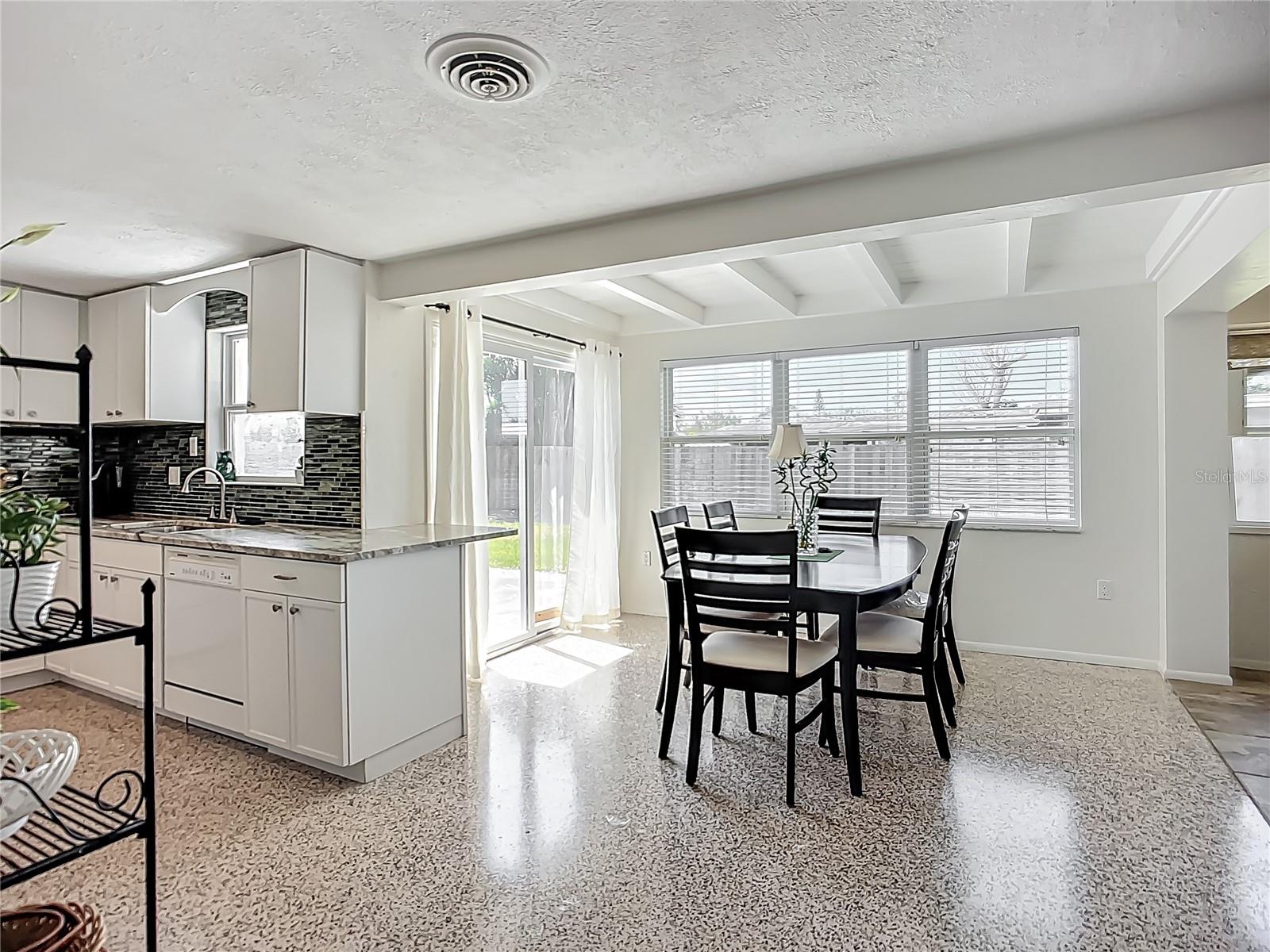 2108 LEE LN, SARASOTA, FL, 34231