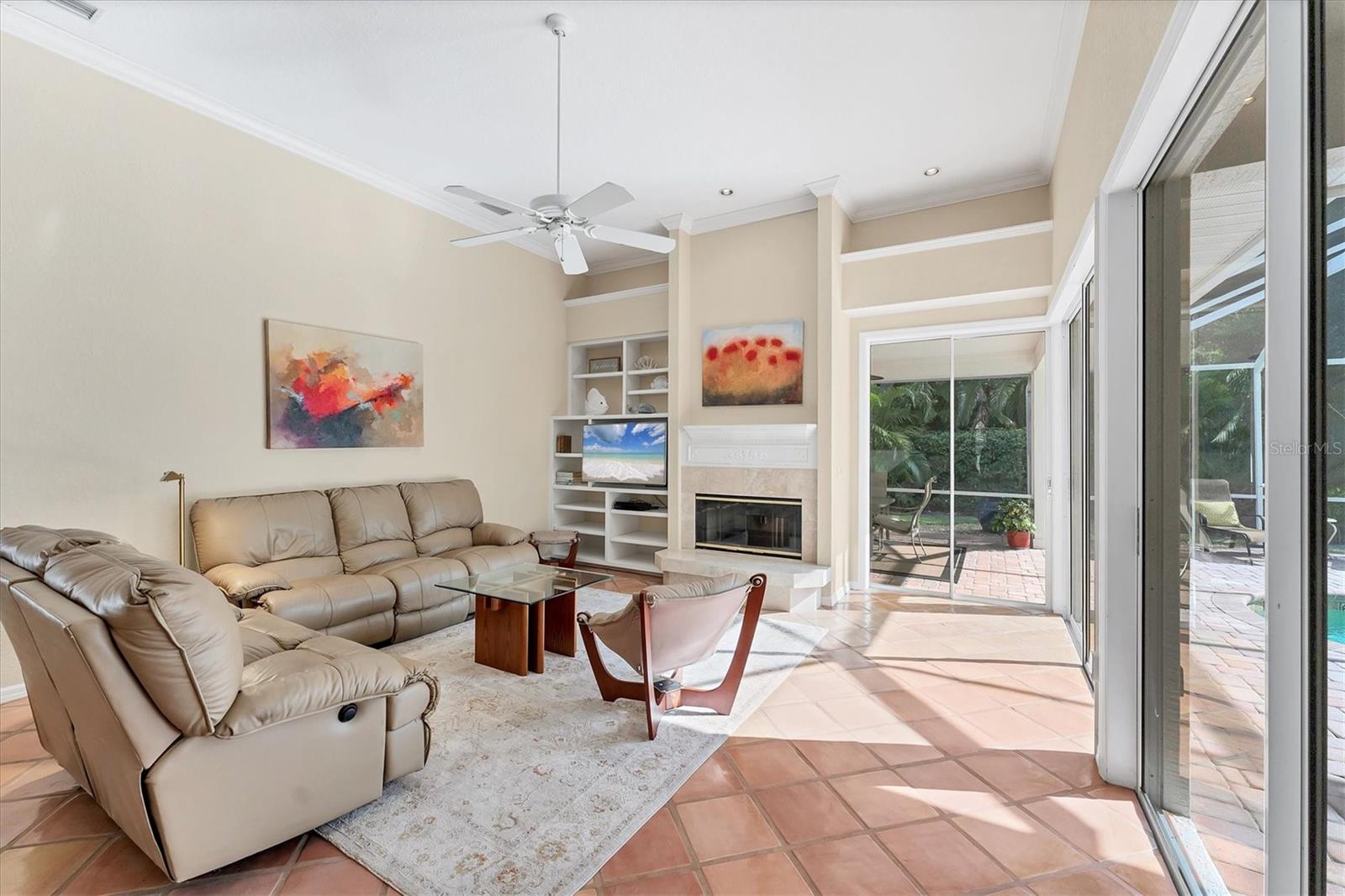 A4649914 Property Photo