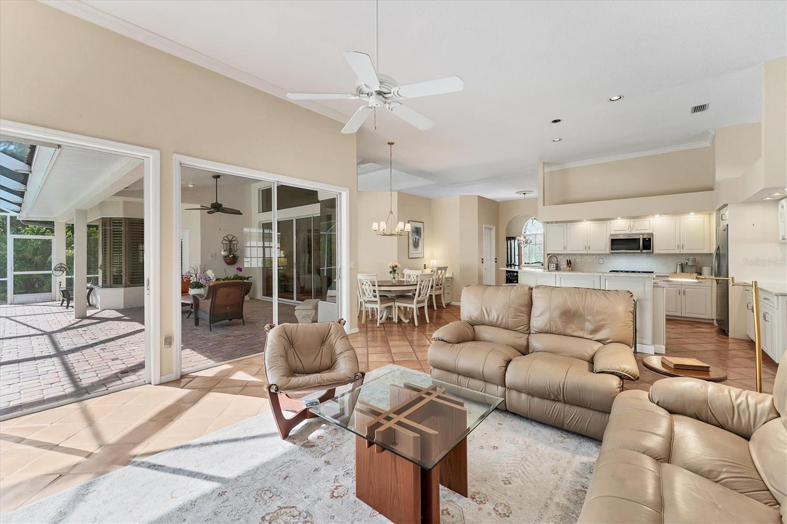 A4649914 Property Photo