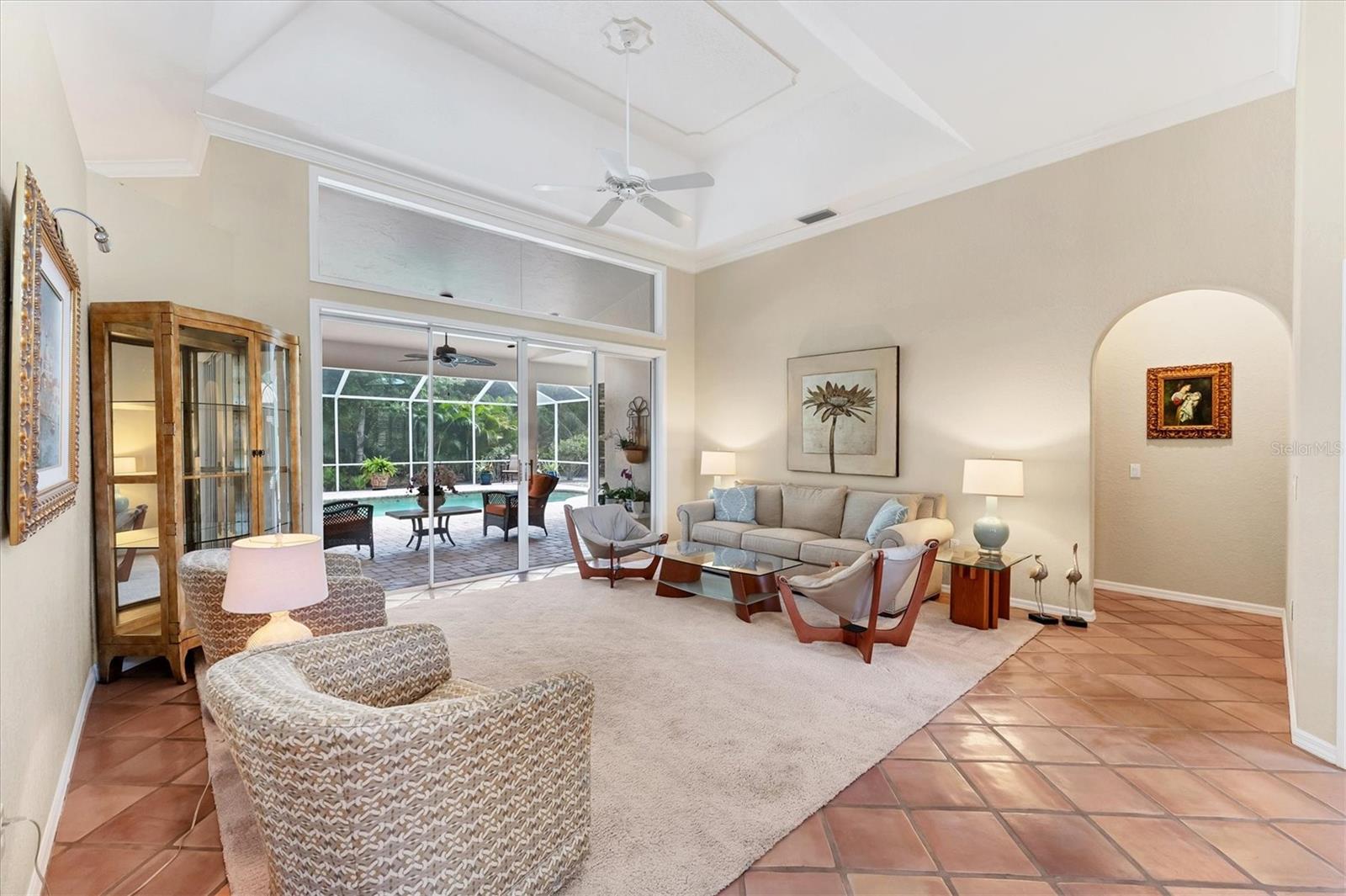 A4649914 Property Photo