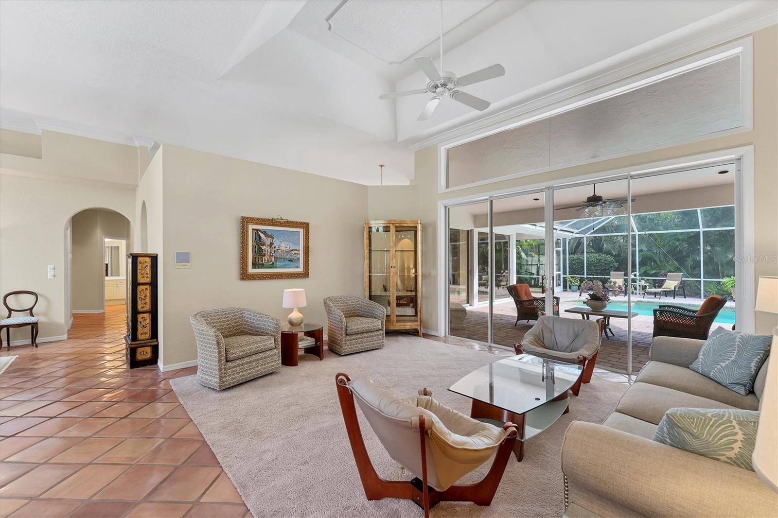 A4649914 Property Photo