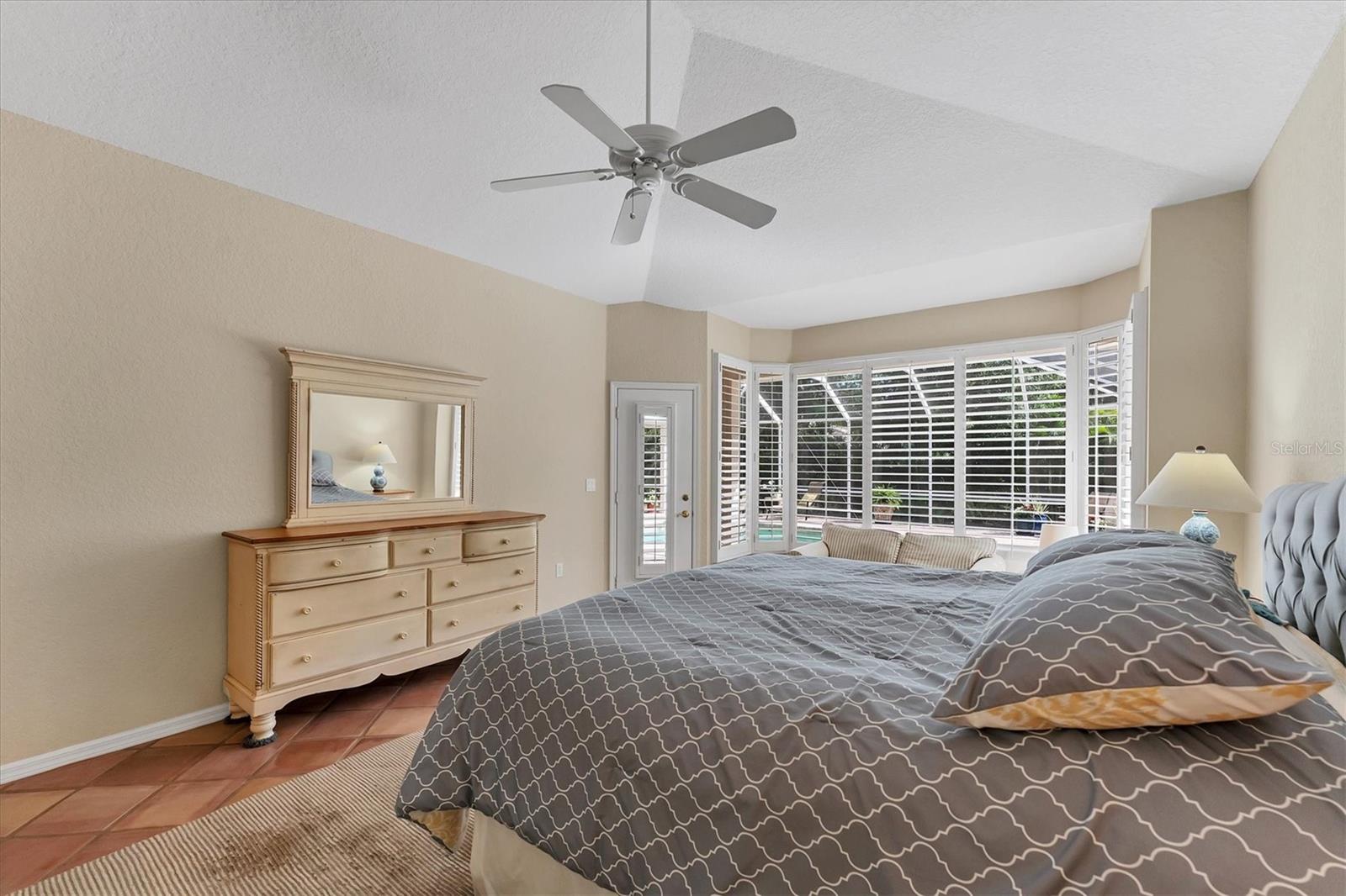 A4649914 Property Photo