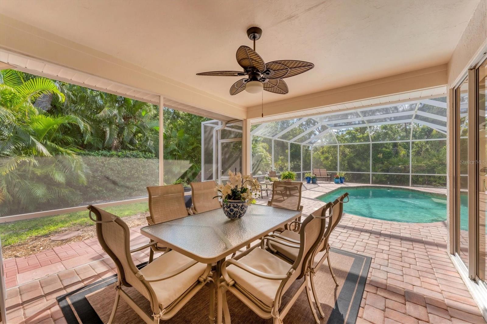 A4649914 Property Photo