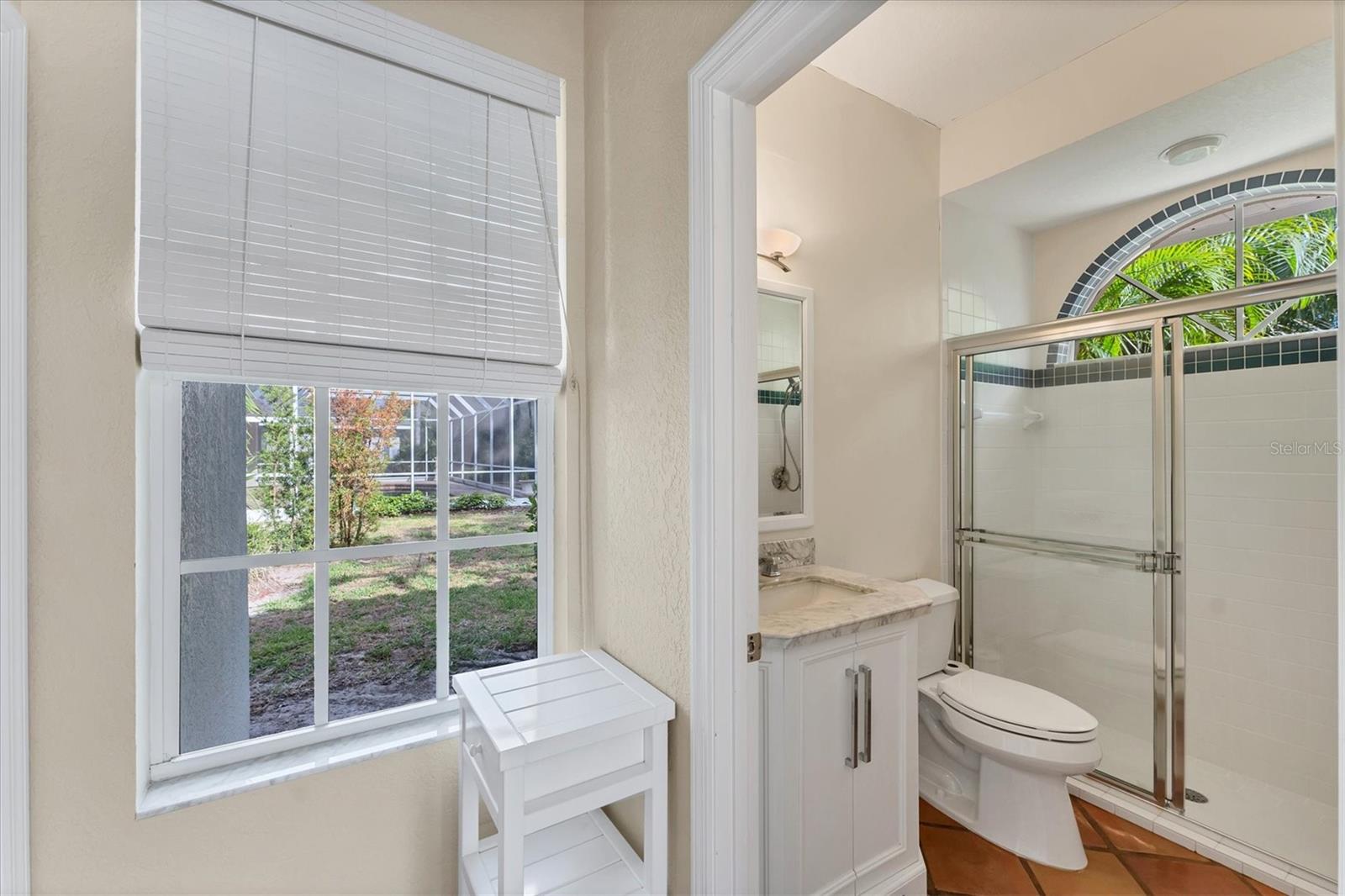 A4649914 Property Photo