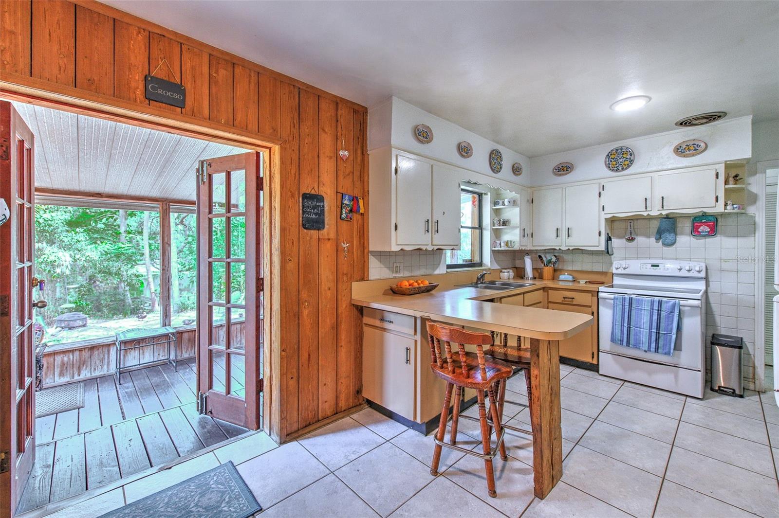 10119 CLIFF CIR, TAMPA, FL, 33612