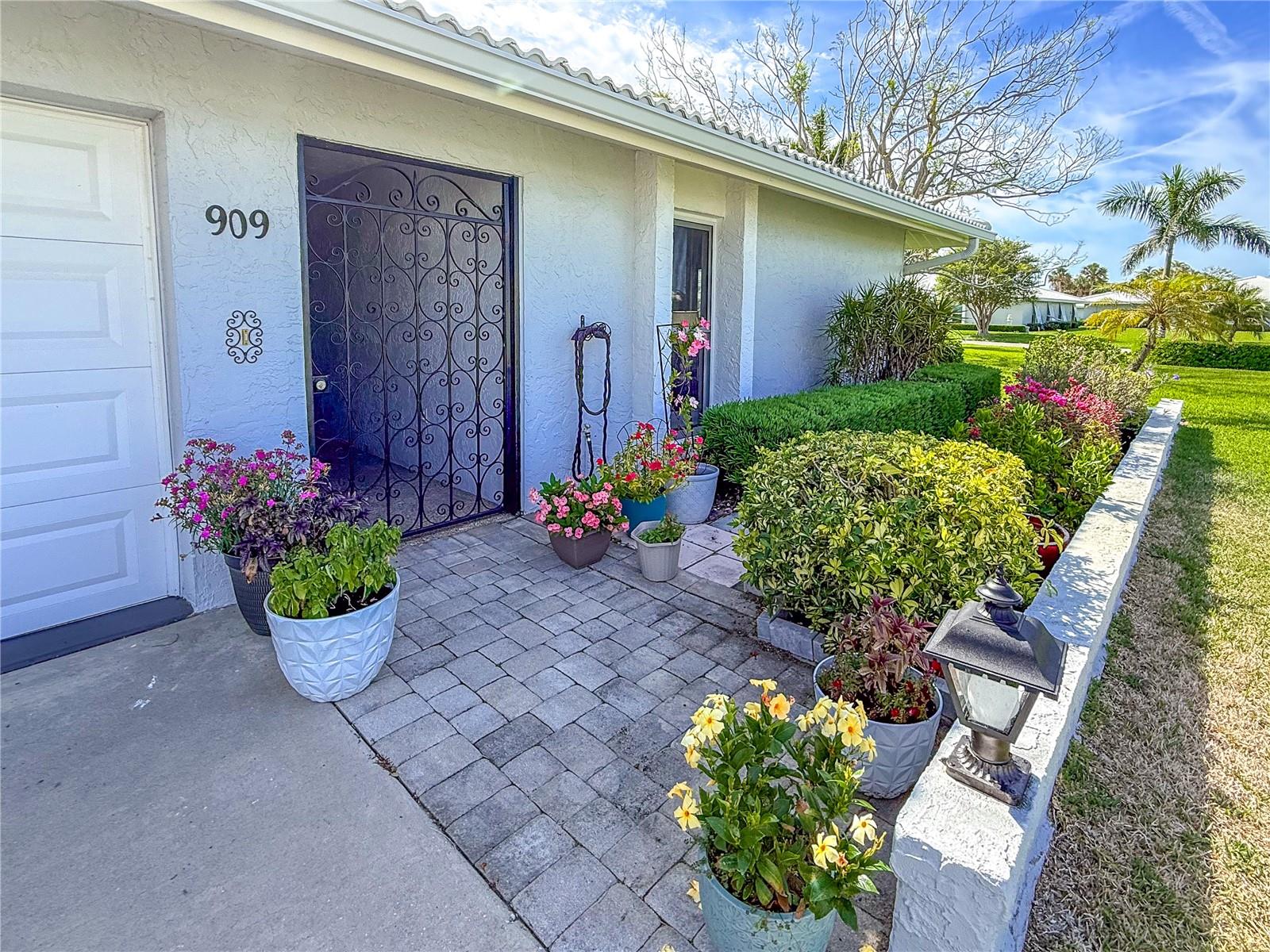 909 68TH ST W, BRADENTON, FL, 34209