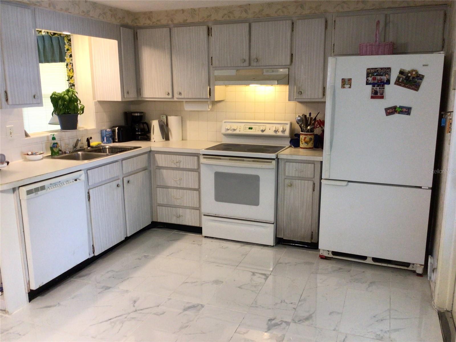 New marble tile flooring