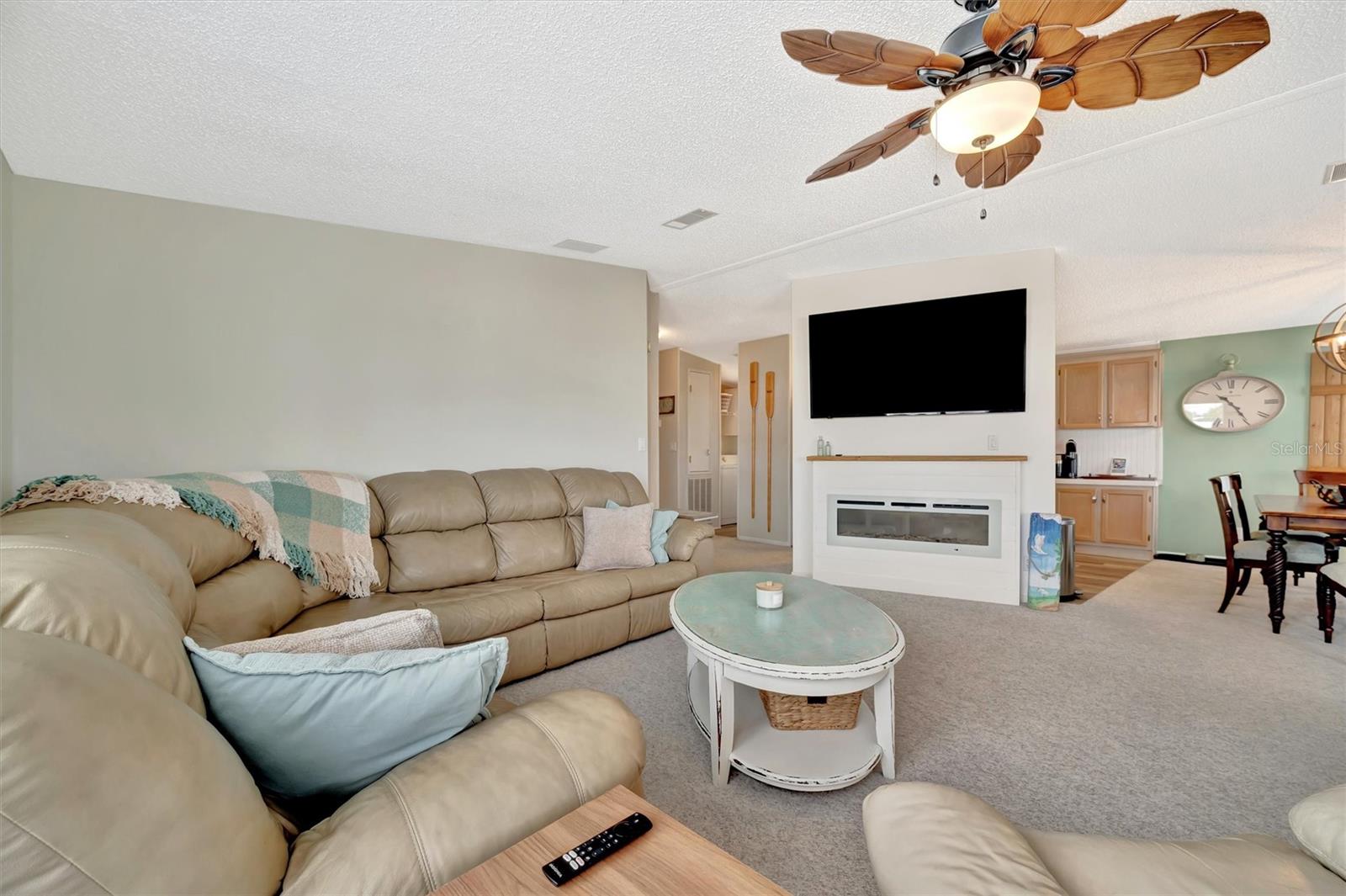 119 E SAINT JOHNS WAY, APOLLO BEACH, FL, 33572