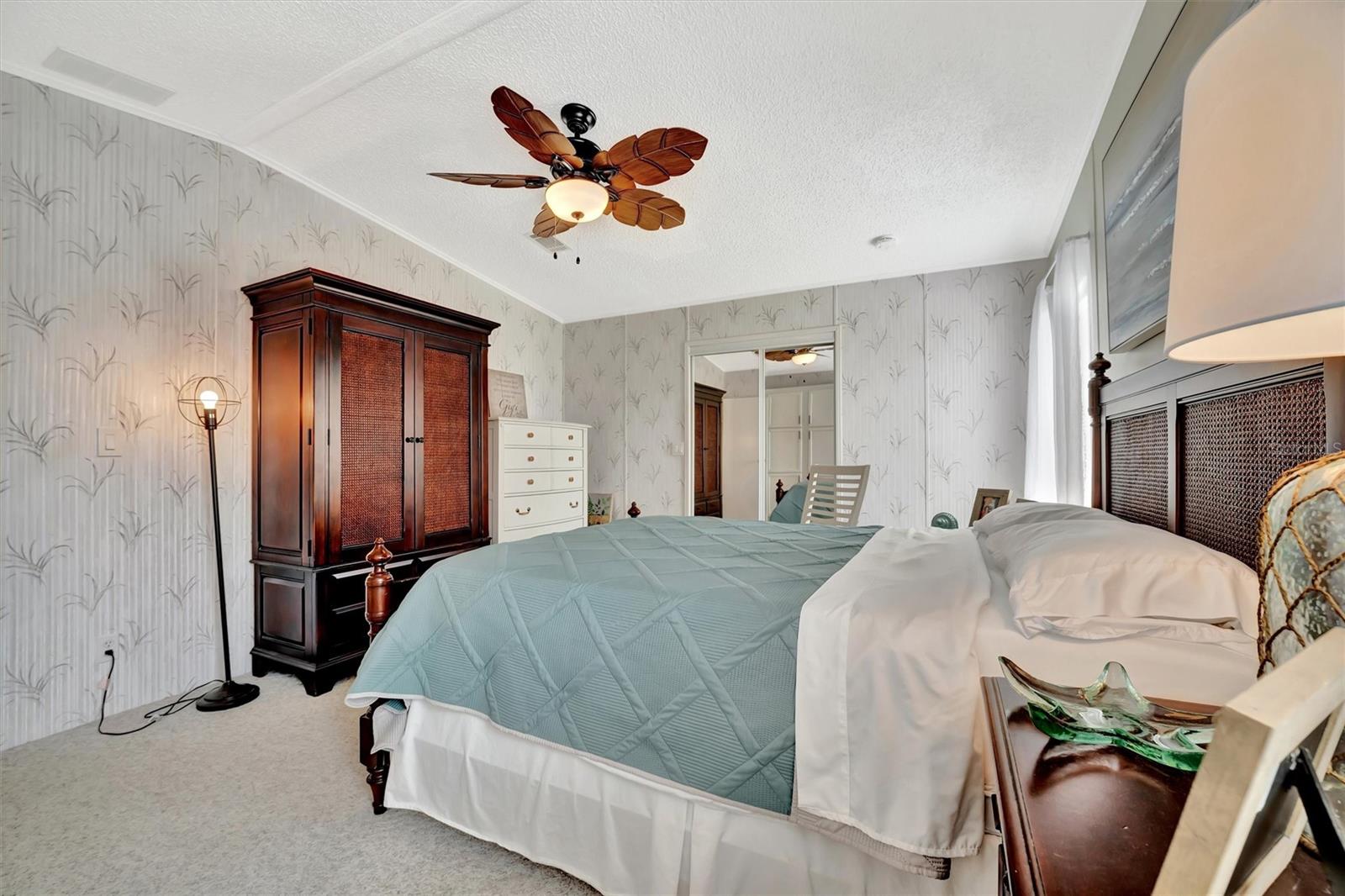 119 E SAINT JOHNS WAY, APOLLO BEACH, FL, 33572