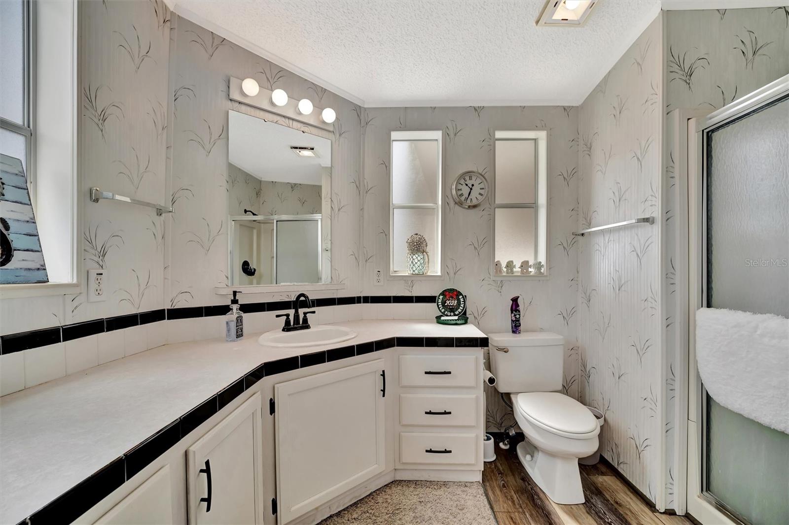 119 E SAINT JOHNS WAY, APOLLO BEACH, FL, 33572