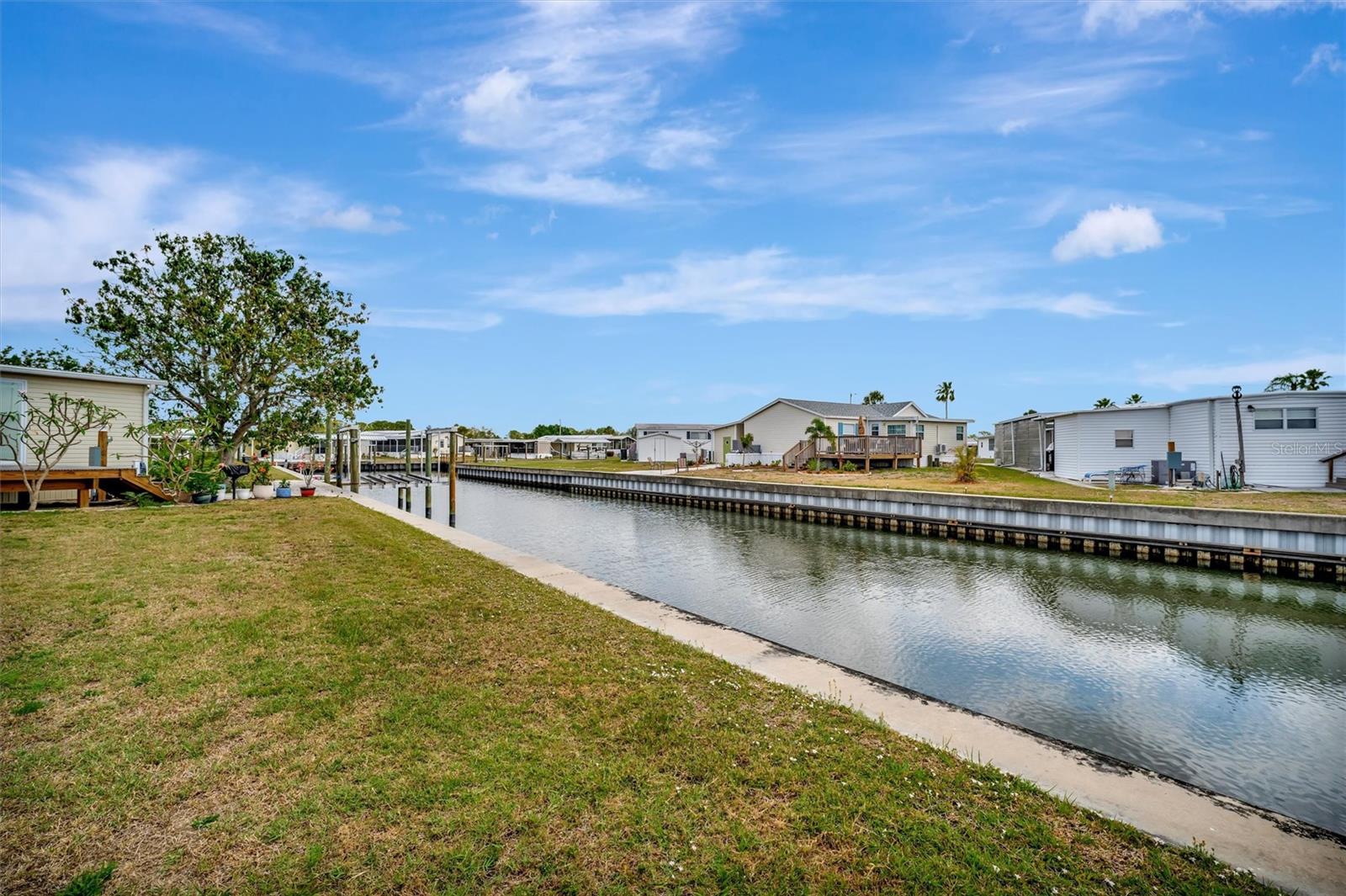 119 E SAINT JOHNS WAY, APOLLO BEACH, FL, 33572