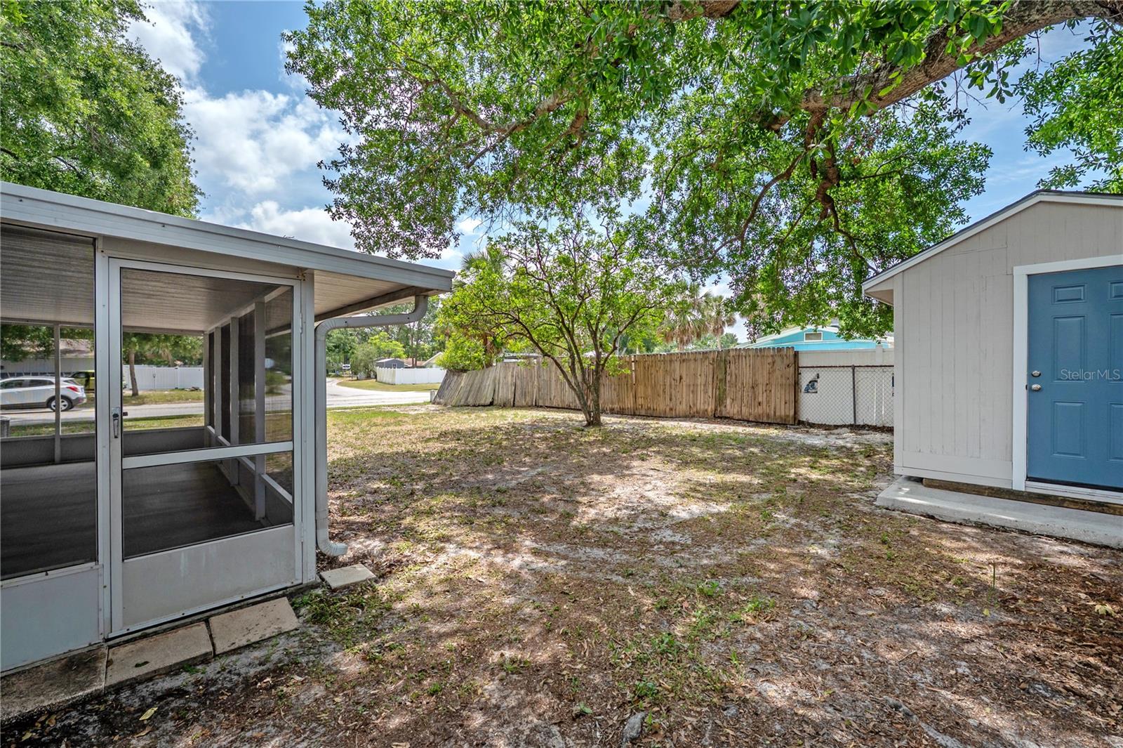 8402 WOODLAKE DR, TAMPA, FL, 33615