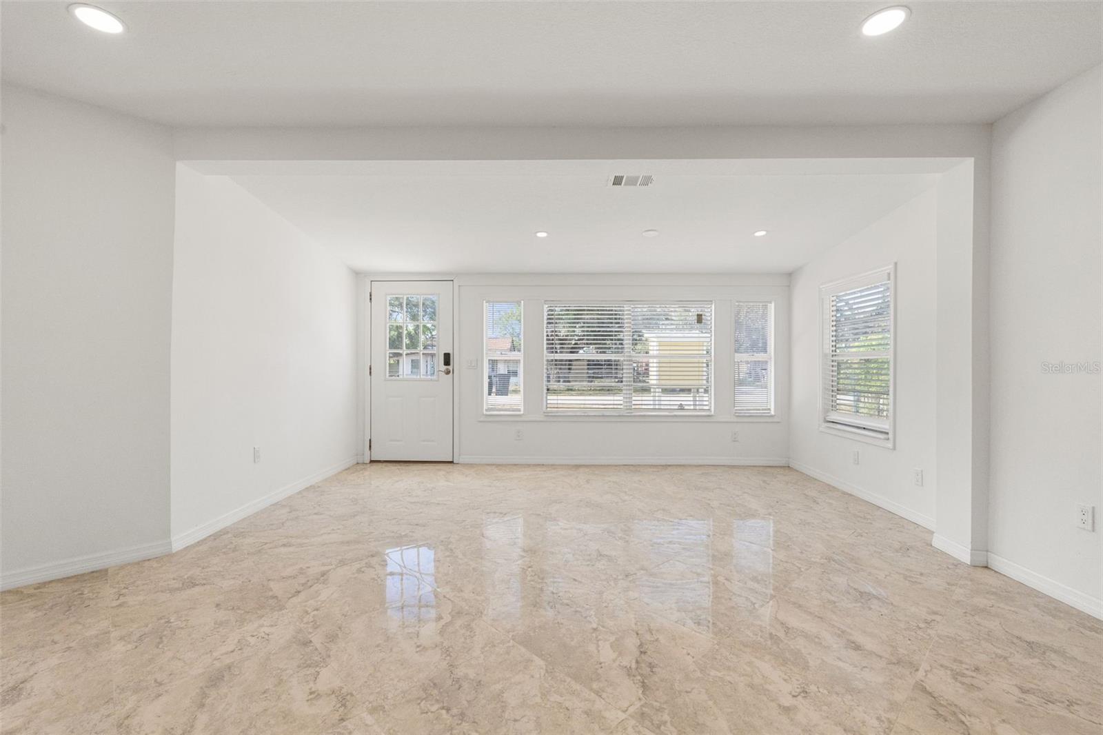 2751 71ST DR E, SARASOTA, FL, 34243