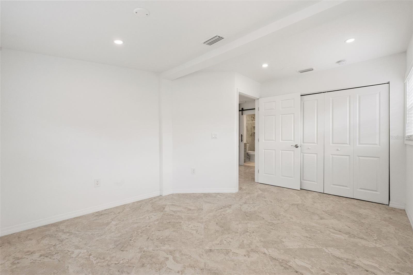 2751 71ST DR E, SARASOTA, FL, 34243