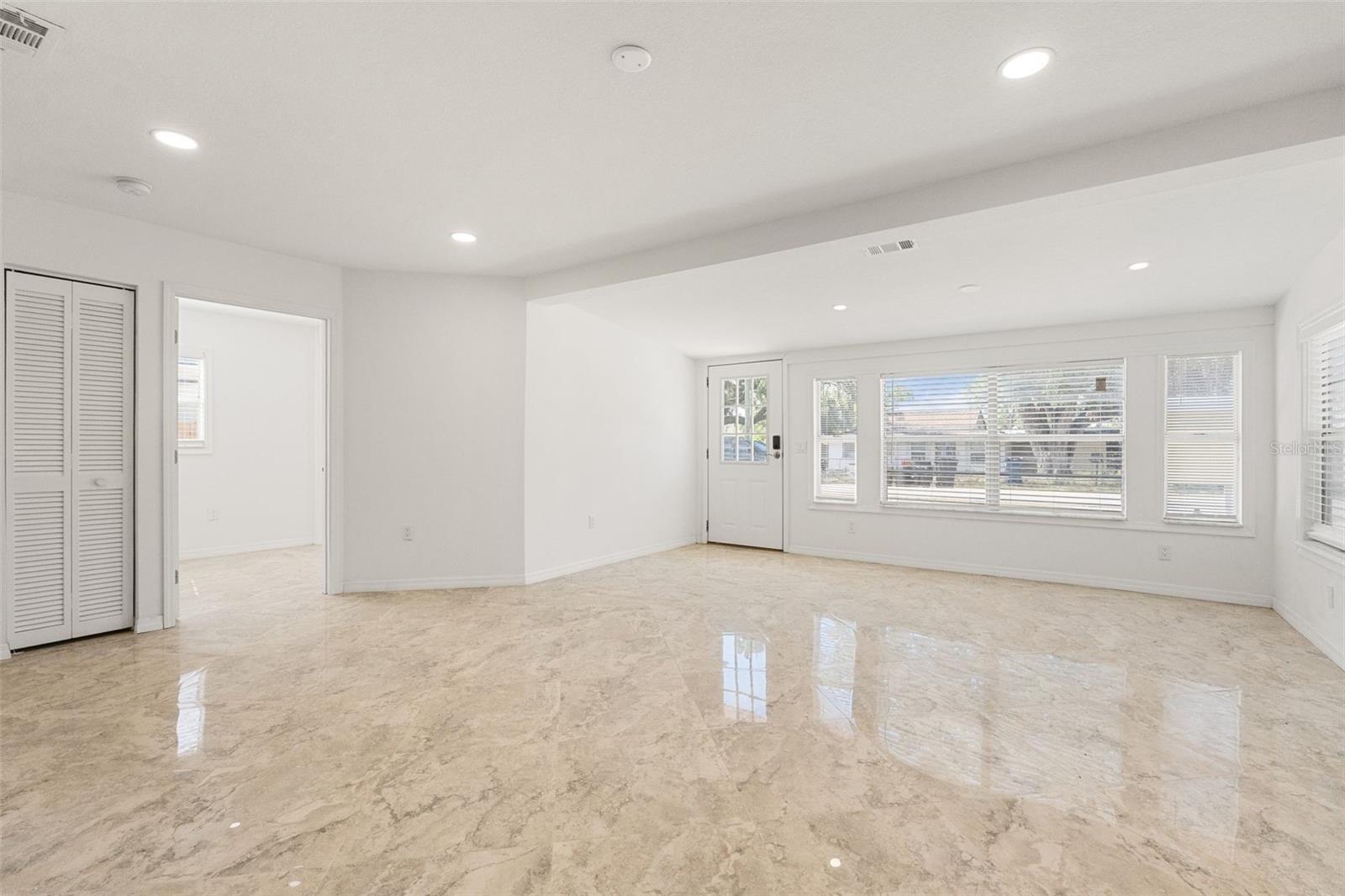 2751 71ST DR E, SARASOTA, FL, 34243