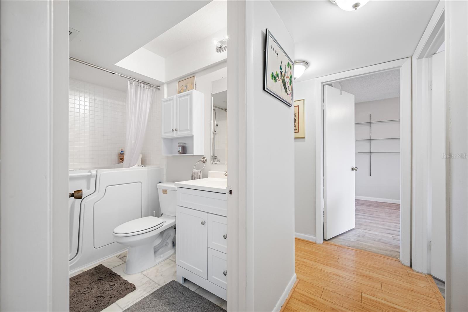 4212 FAIRWAY CIR, TAMPA, FL, 33618