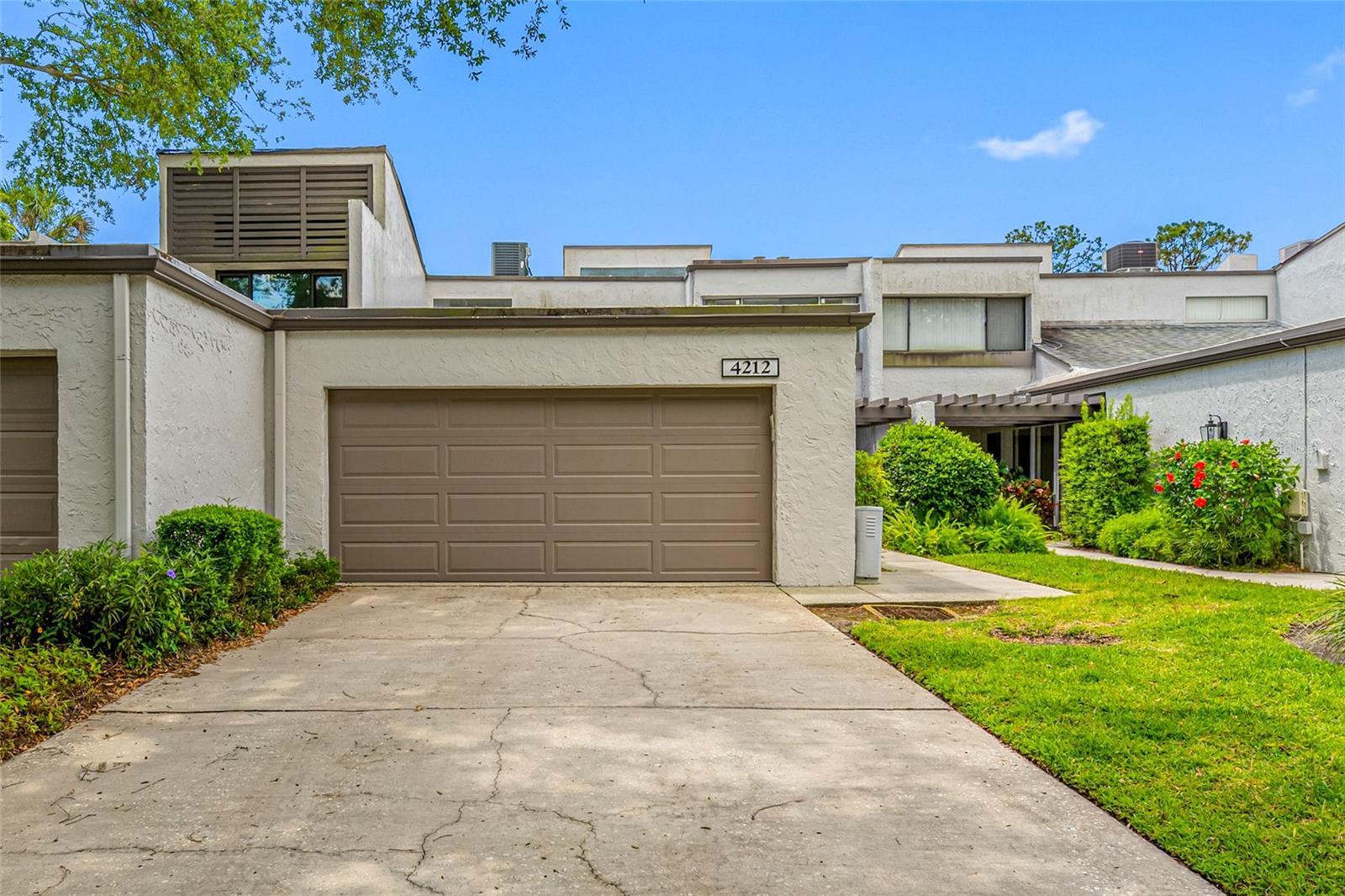 4212 FAIRWAY CIR, TAMPA, FL, 33618