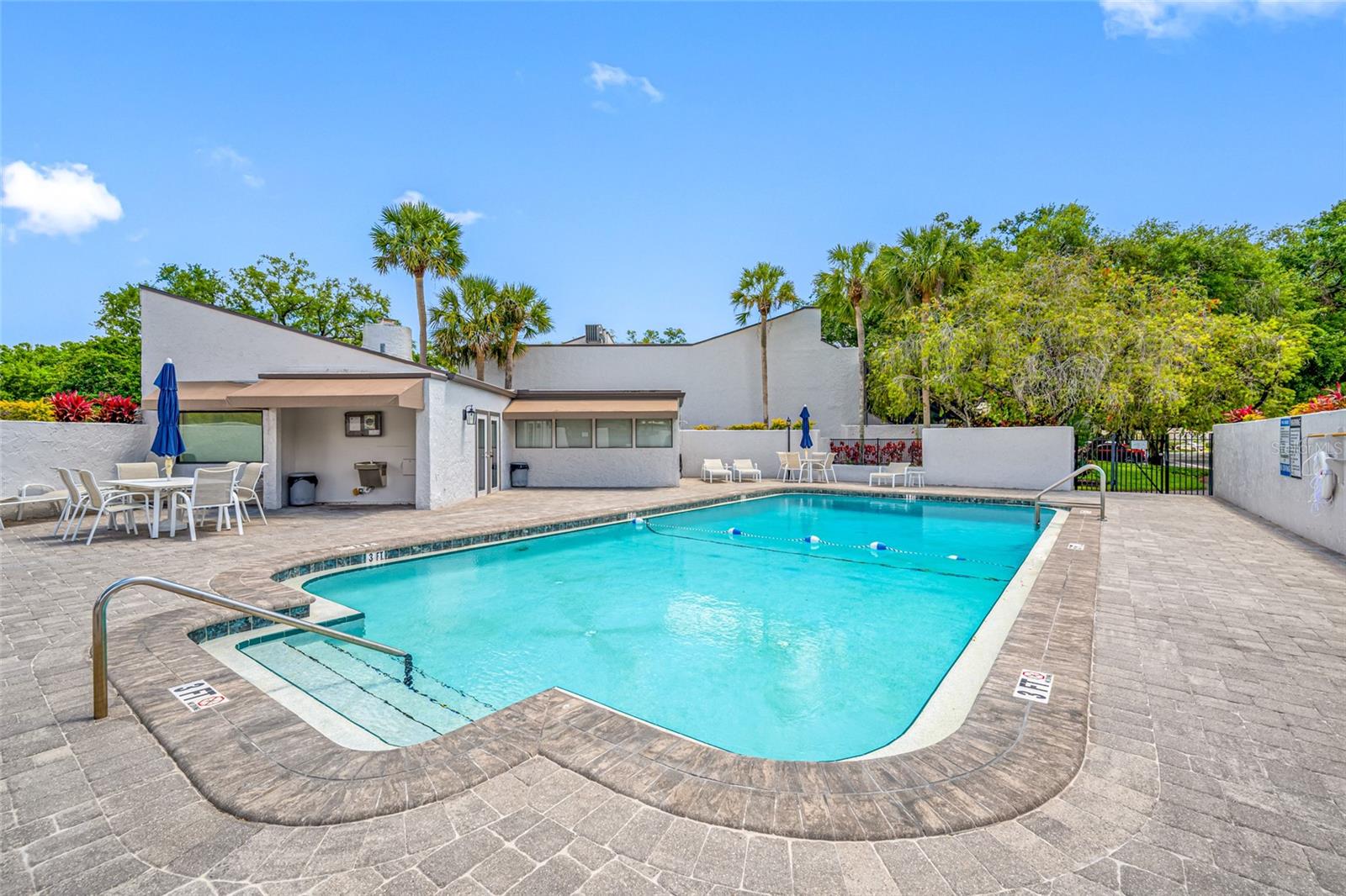 4212 FAIRWAY CIR, TAMPA, FL, 33618