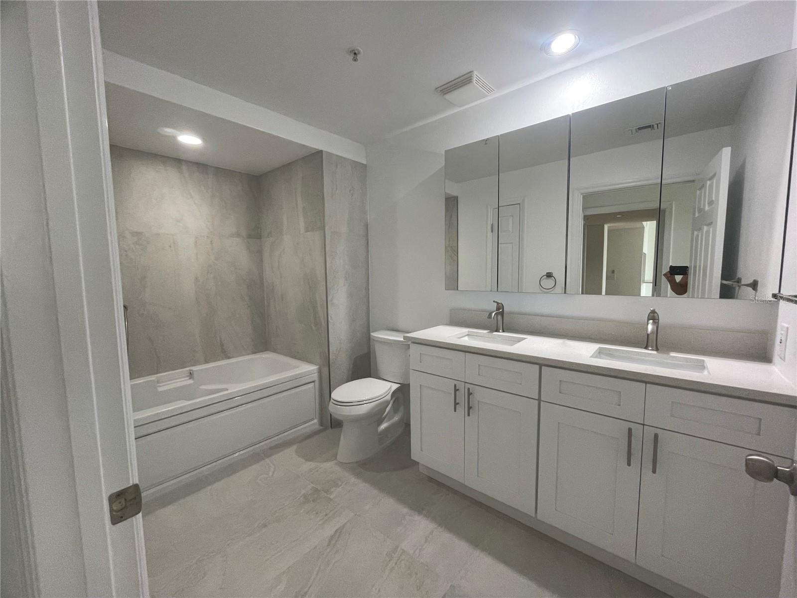 WAVERLY/LK EOLA, ORLANDO, FL, 32801