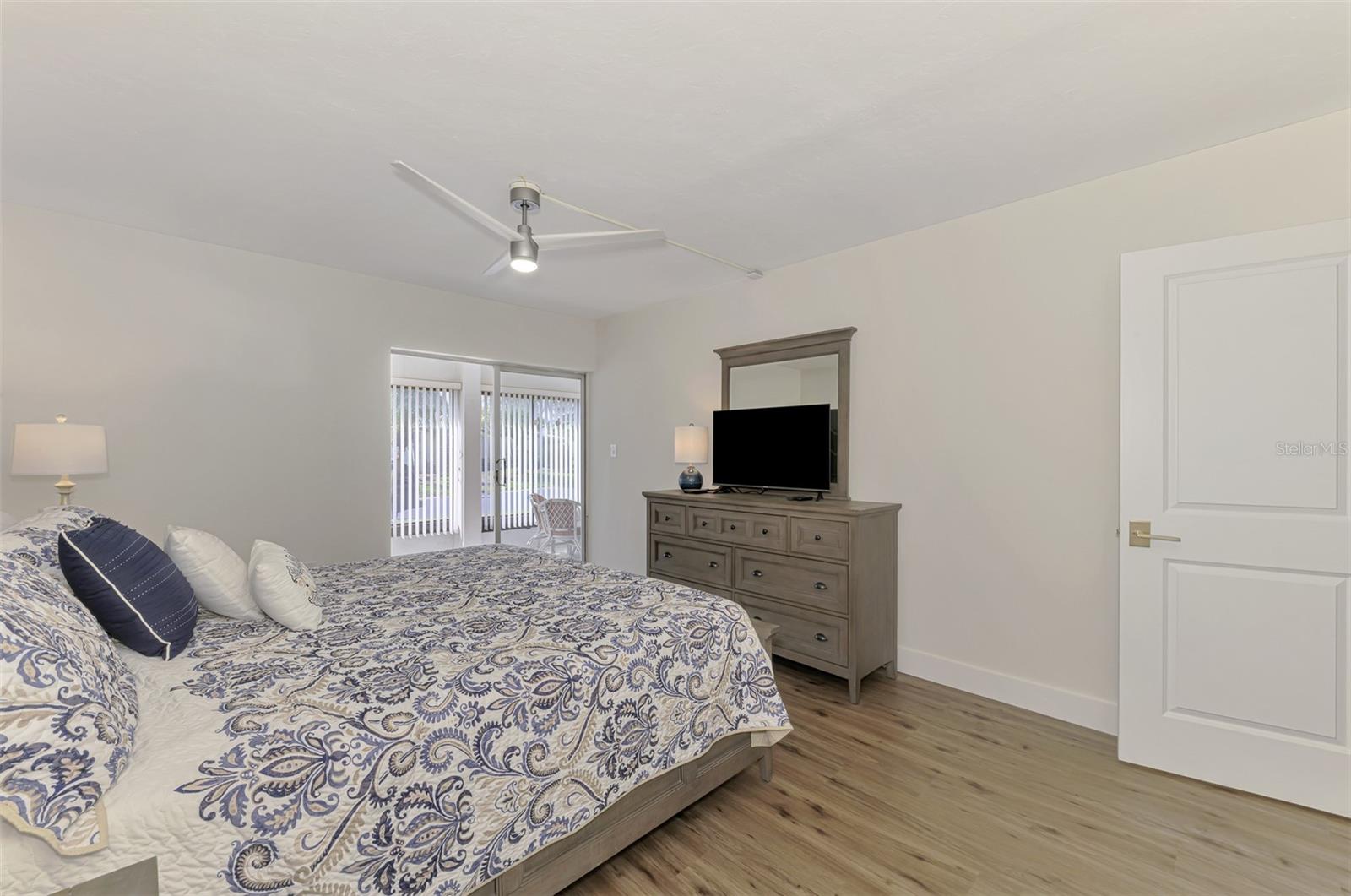 225 HOURGLASS WAY #101, SARASOTA, FL, 34242