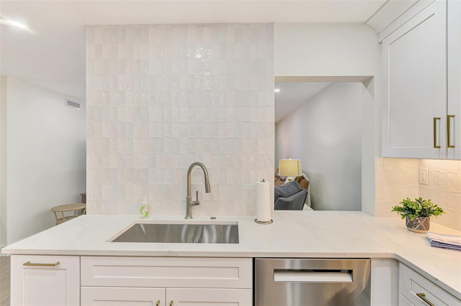 225 HOURGLASS WAY #101, SARASOTA, FL, 34242