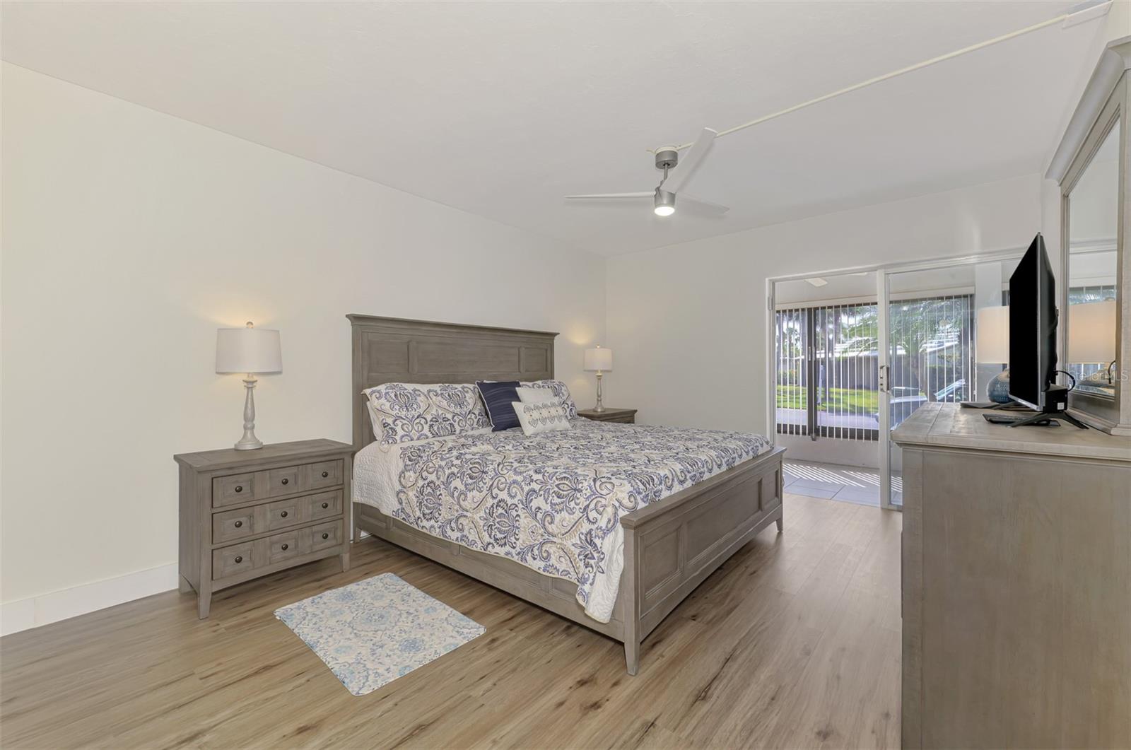 225 HOURGLASS WAY #101, SARASOTA, FL, 34242