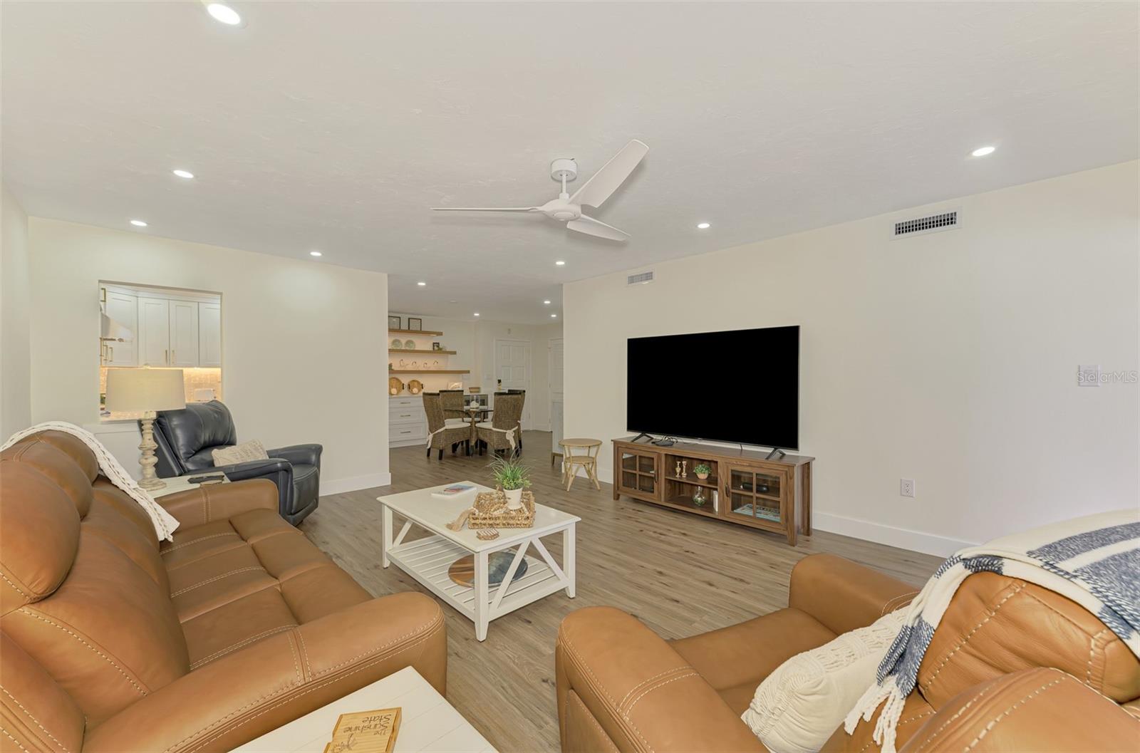 225 HOURGLASS WAY #101, SARASOTA, FL, 34242