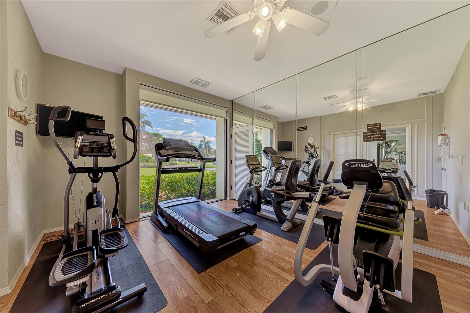 225 HOURGLASS WAY #101, SARASOTA, FL, 34242