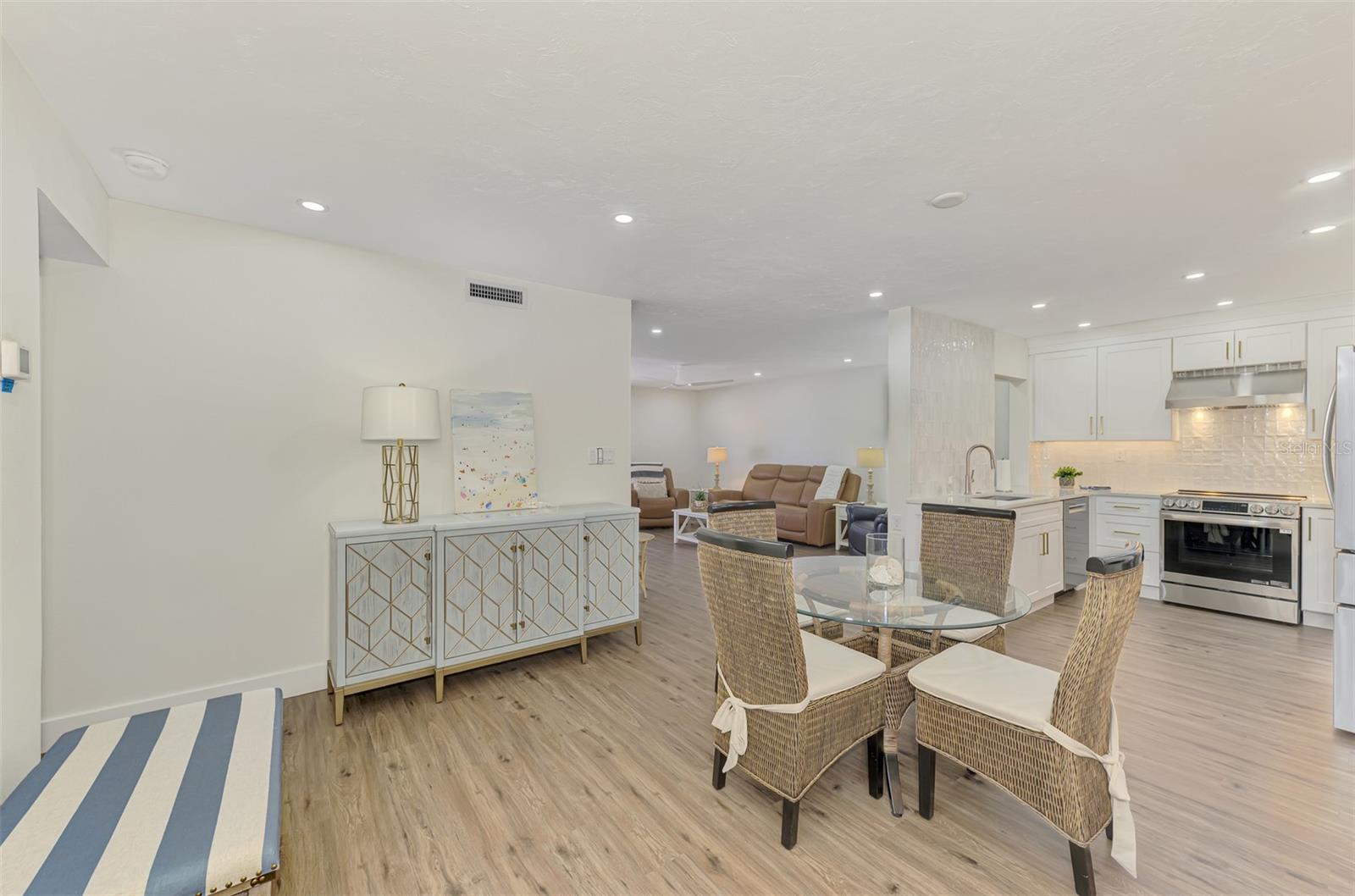 225 HOURGLASS WAY #101, SARASOTA, FL, 34242