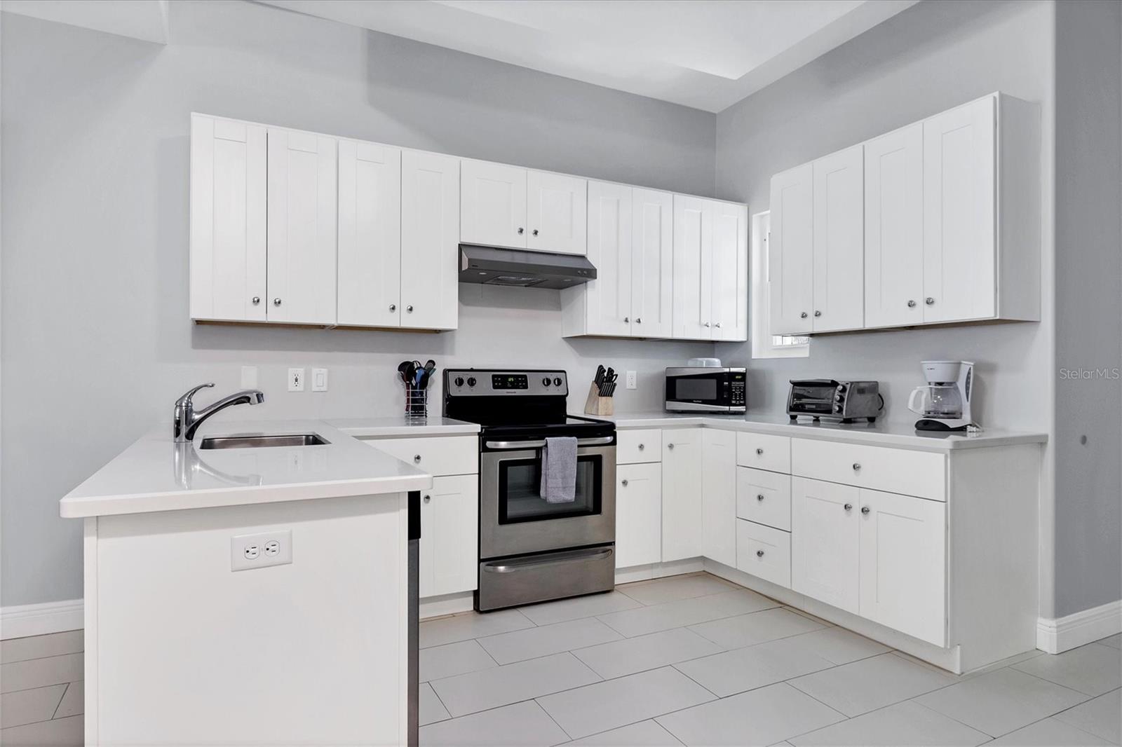 3702 54TH DR W #203, BRADENTON, FL, 34210