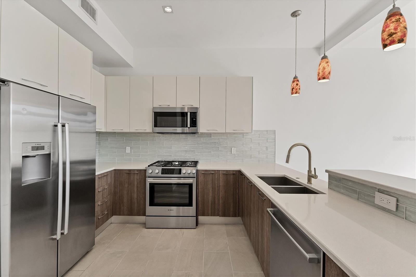 219 COSMOPOLITAN CT, SARASOTA, FL, 34236