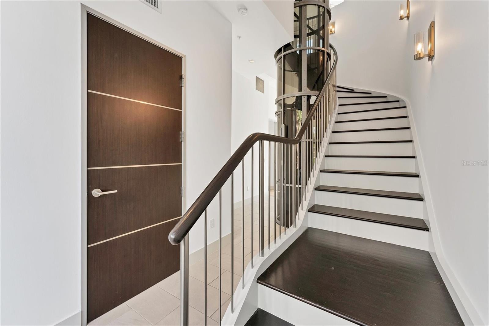 219 COSMOPOLITAN CT, SARASOTA, FL, 34236