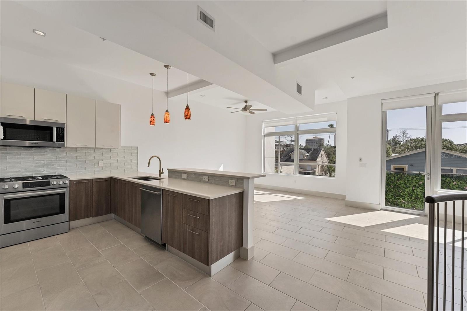 219 COSMOPOLITAN CT, SARASOTA, FL, 34236