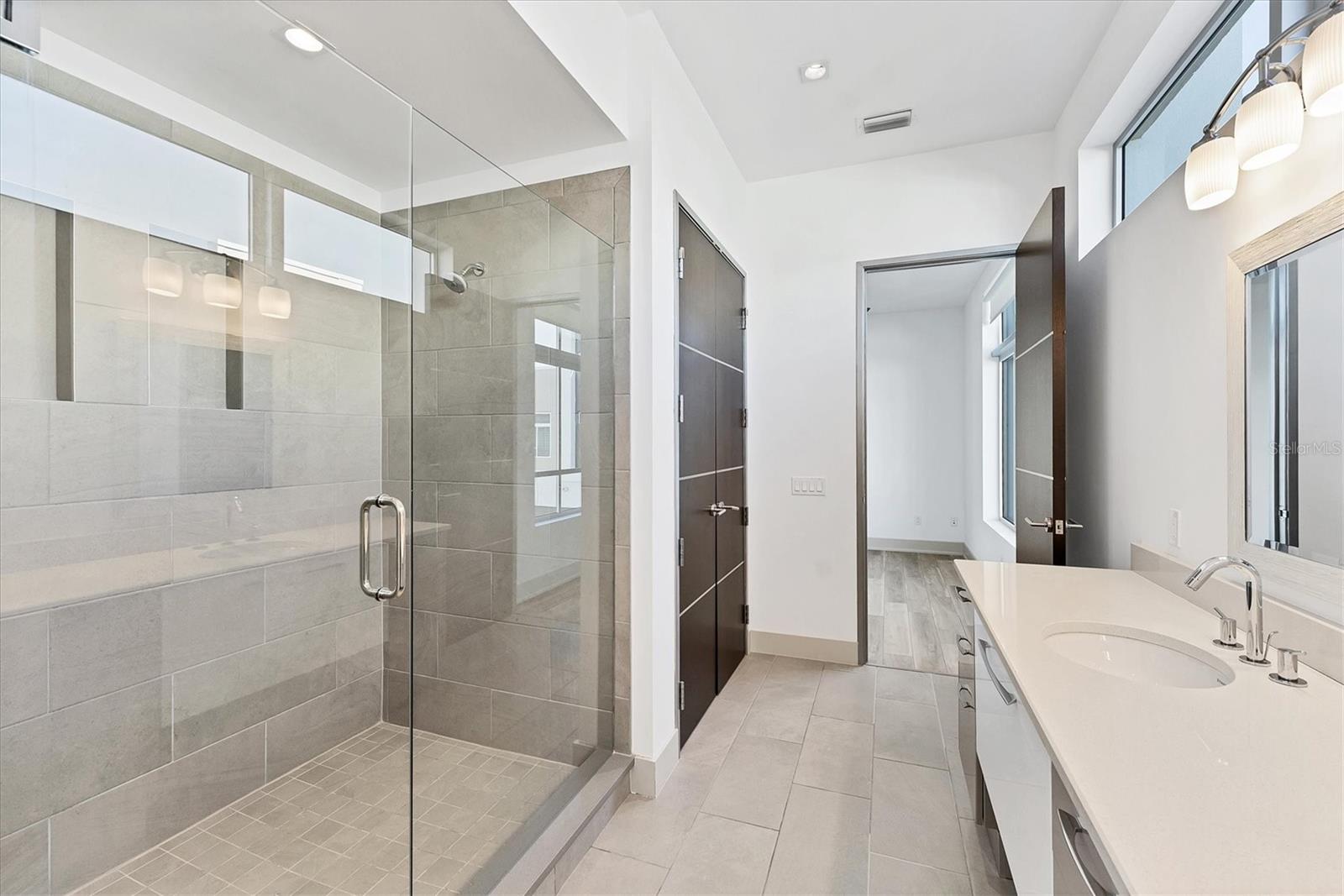 219 COSMOPOLITAN CT, SARASOTA, FL, 34236