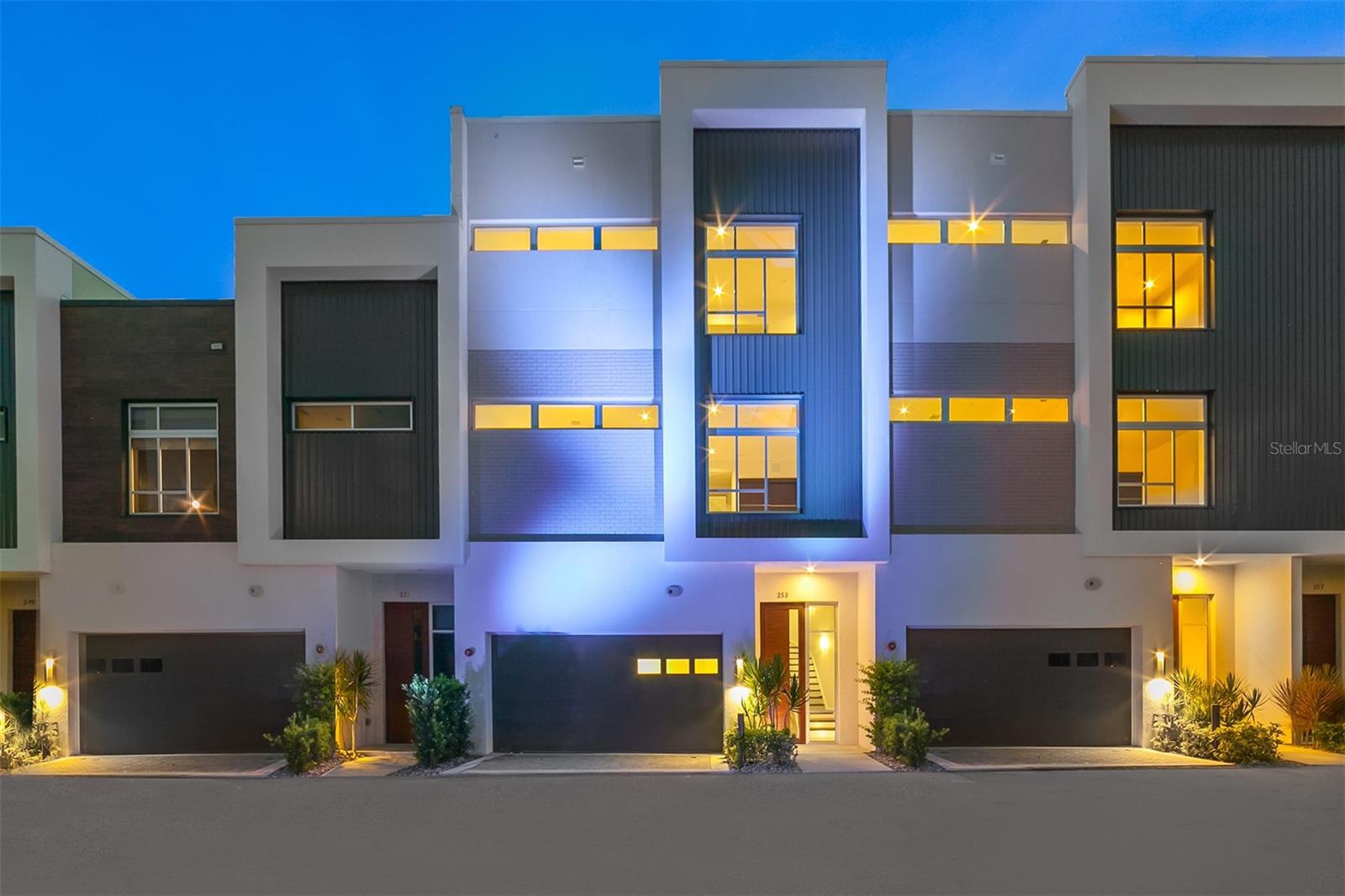 219 COSMOPOLITAN CT, SARASOTA, FL, 34236