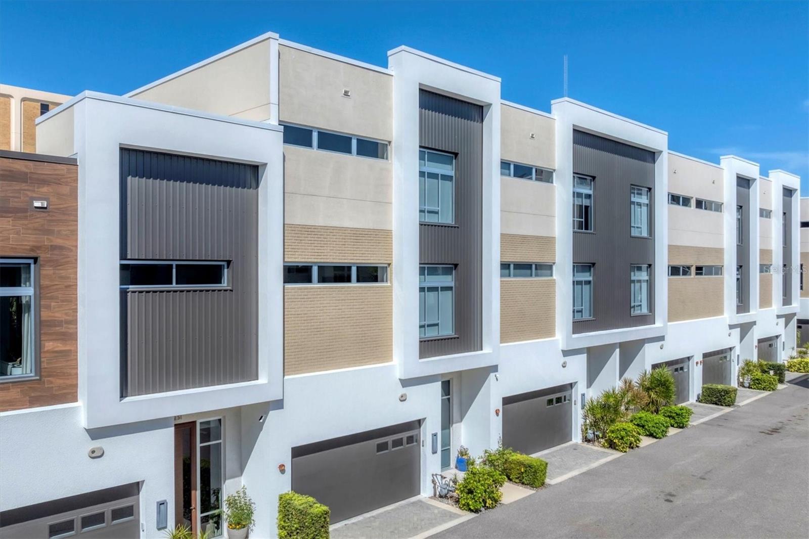 219 COSMOPOLITAN CT, SARASOTA, FL, 34236