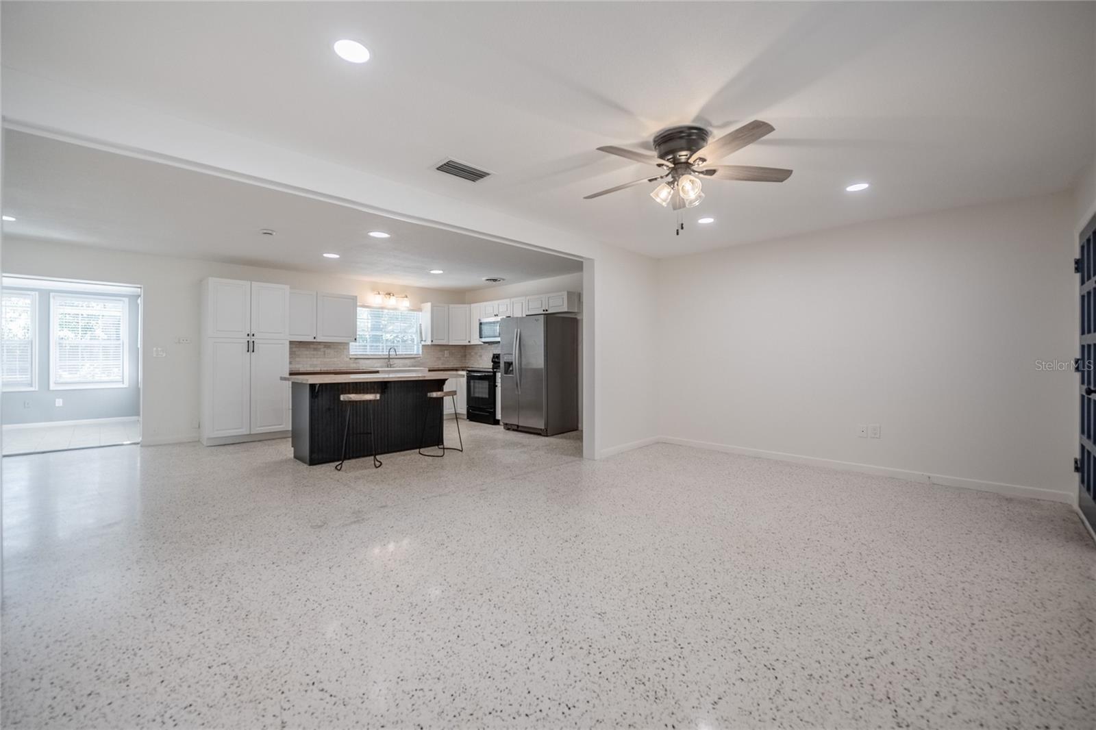 3880 CLEVELAND HEIGHTS BLVD, LAKELAND, FL, 33813