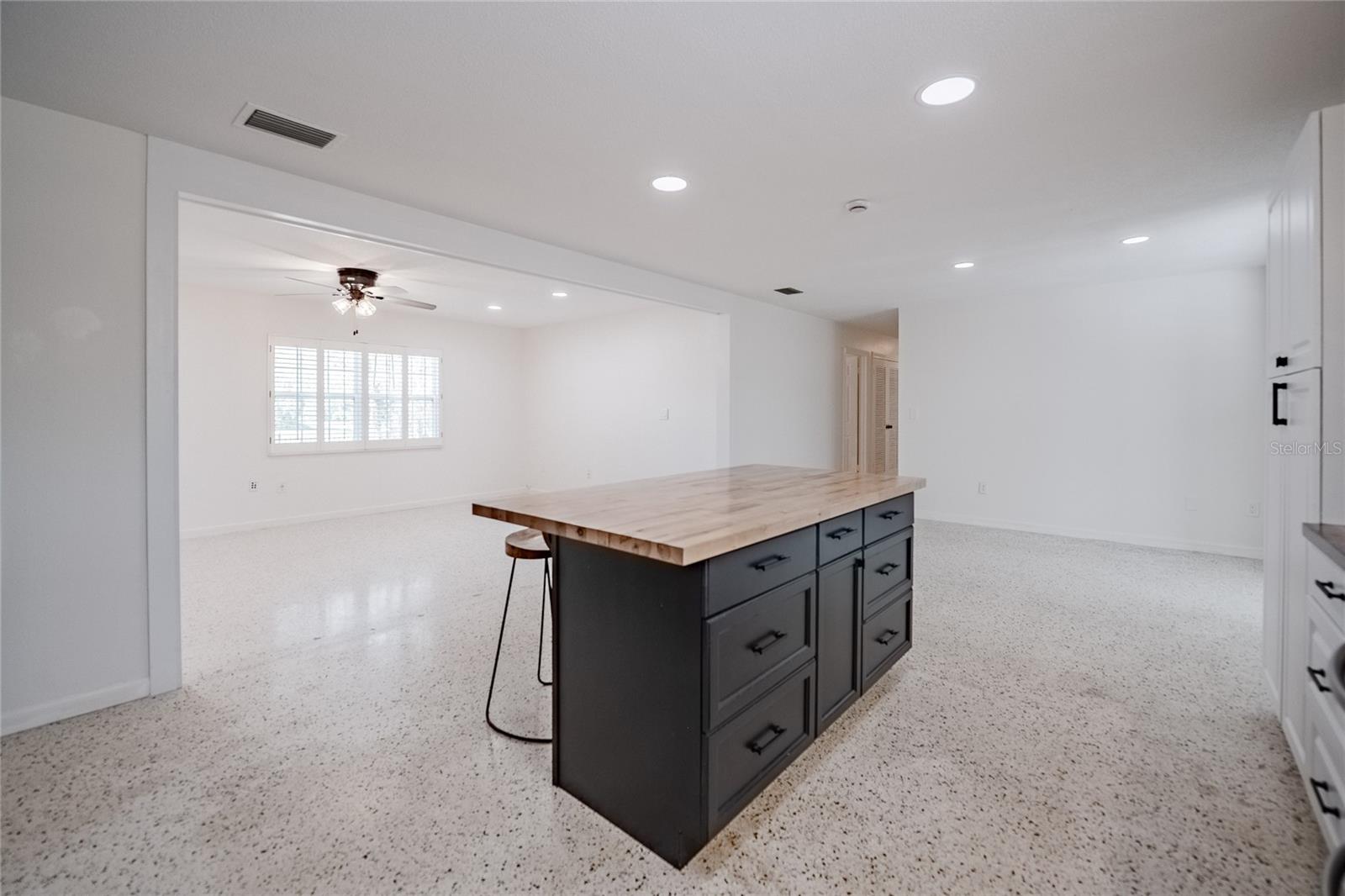 3880 CLEVELAND HEIGHTS BLVD, LAKELAND, FL, 33813