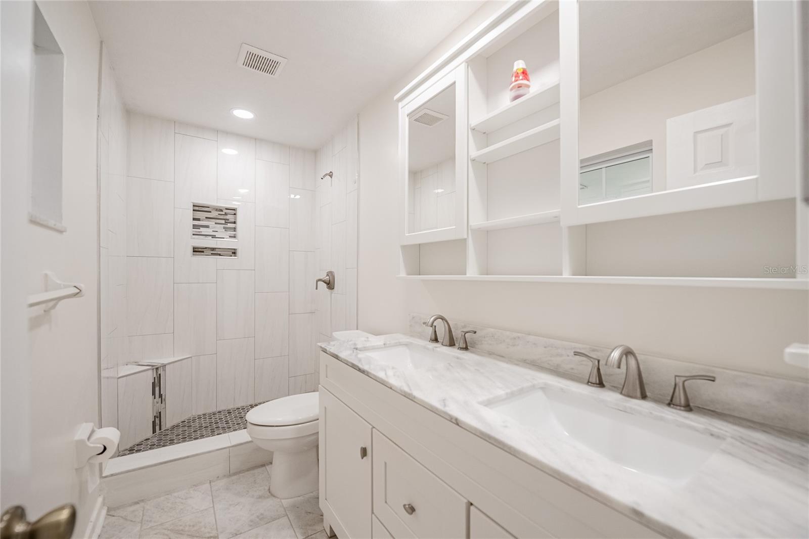 3880 CLEVELAND HEIGHTS BLVD, LAKELAND, FL, 33813