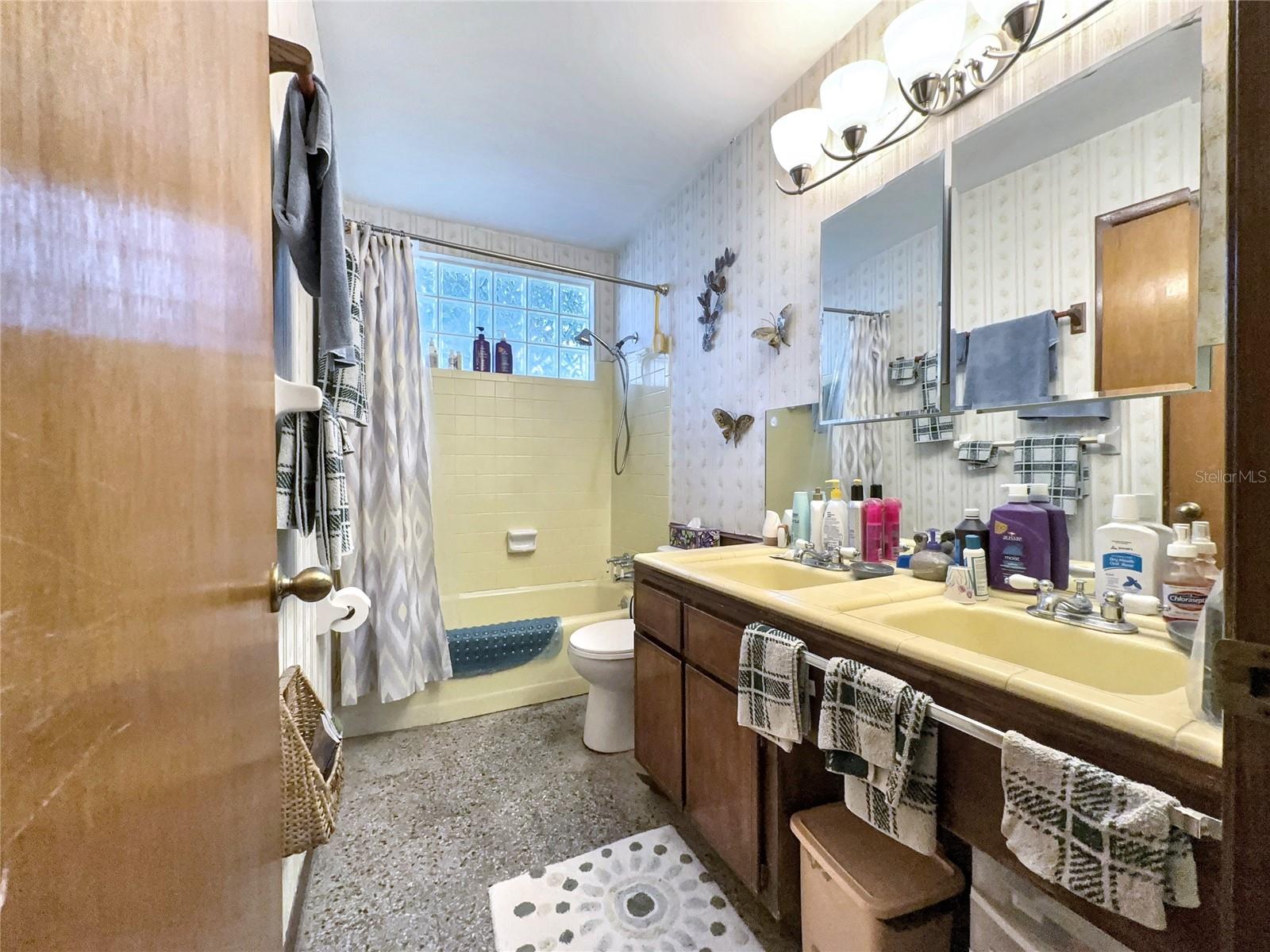 6350 55TH AVE N, ST PETERSBURG, FL, 33709
