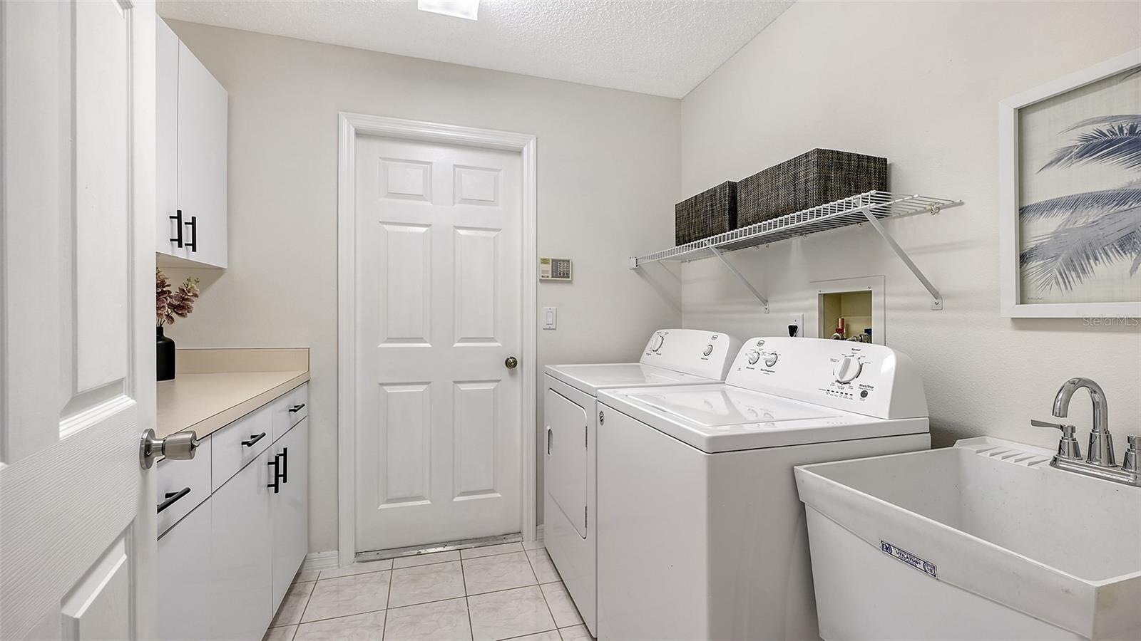 A4649972 Property Photo