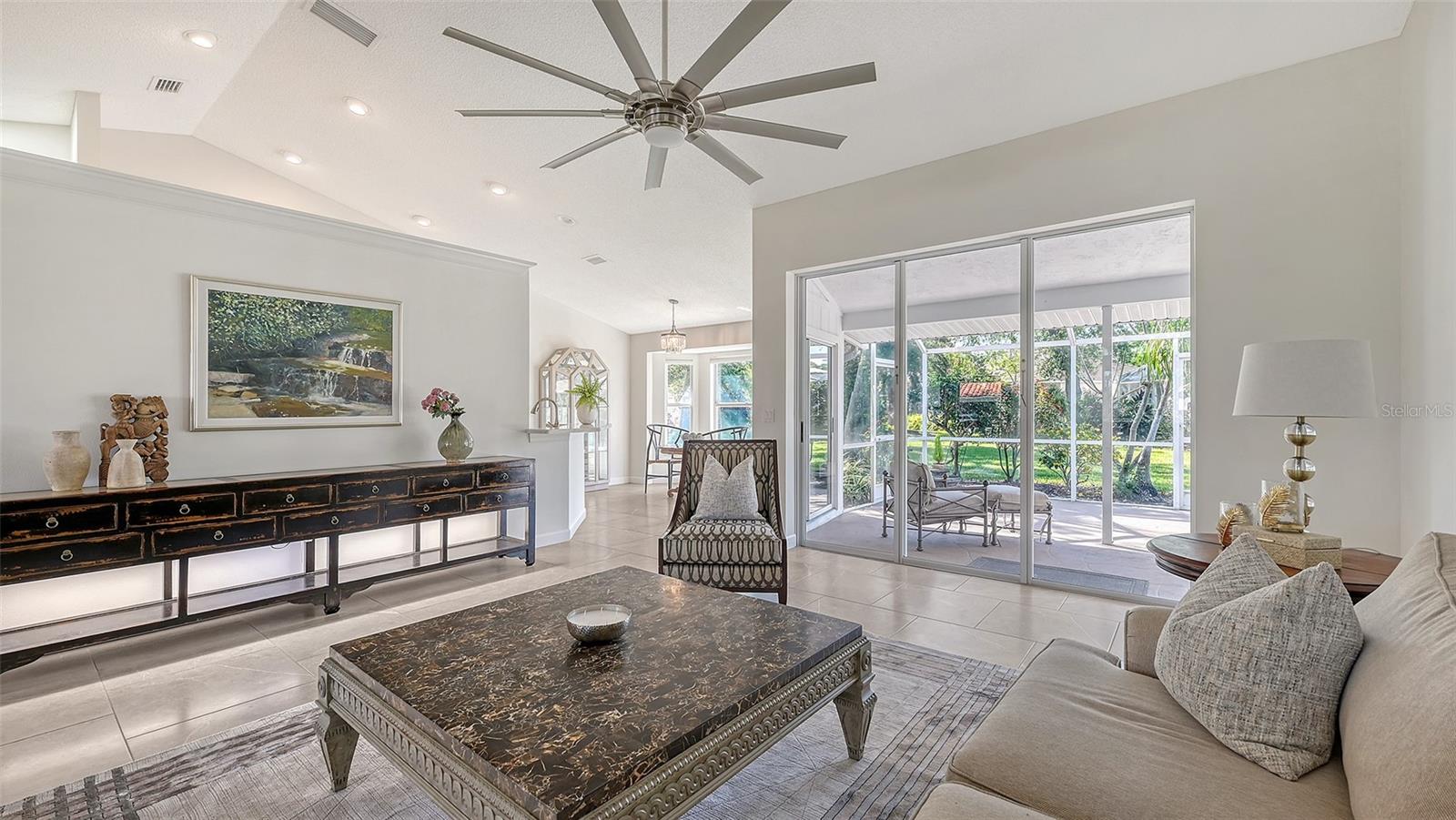 A4649972 Property Photo